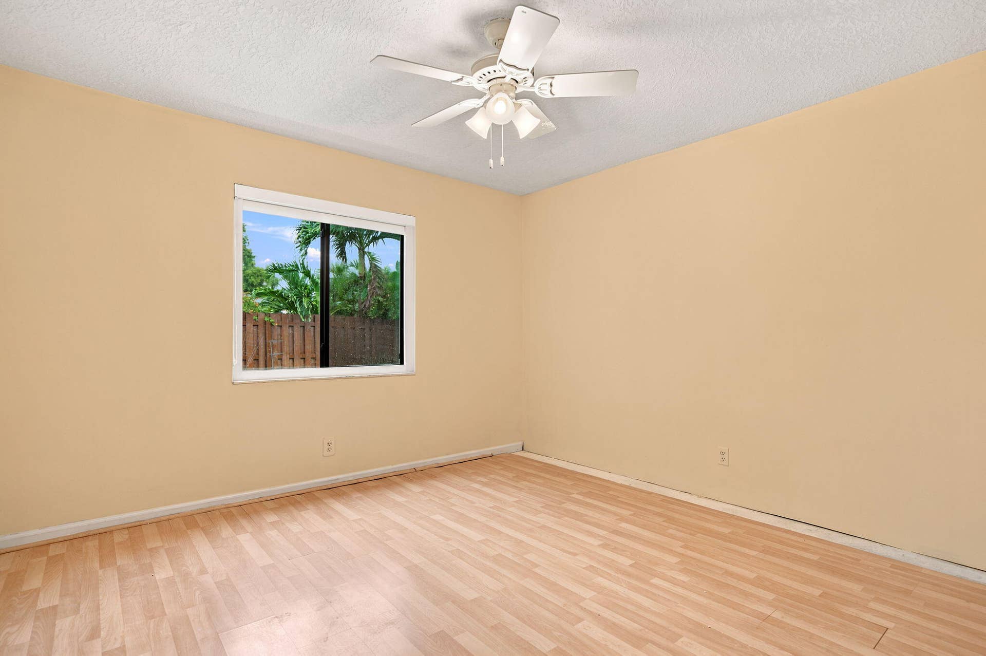 WOOD FLOOR 2ND BEDROOM