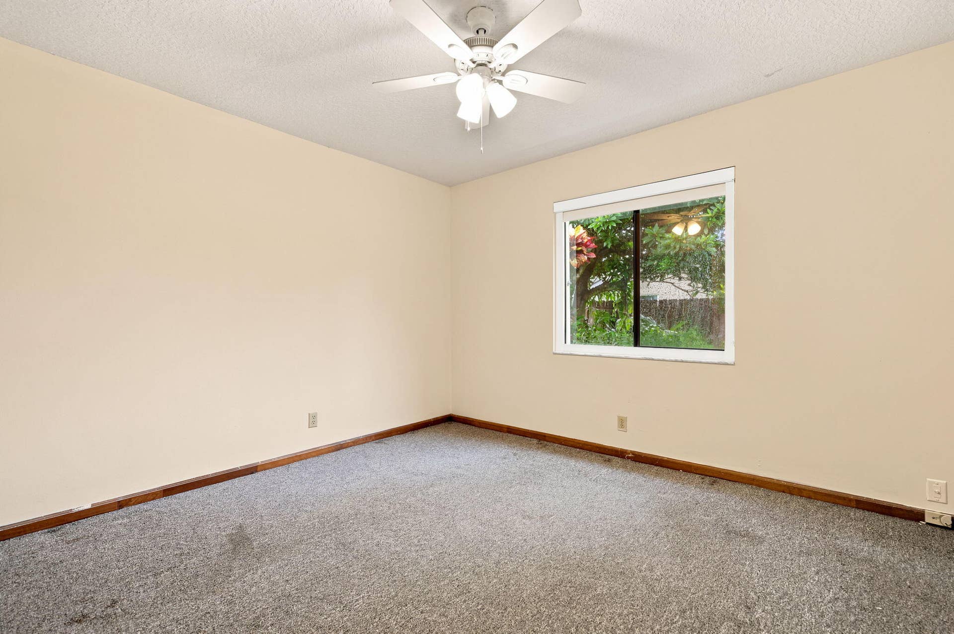 CARPET 3RD BEDROOM