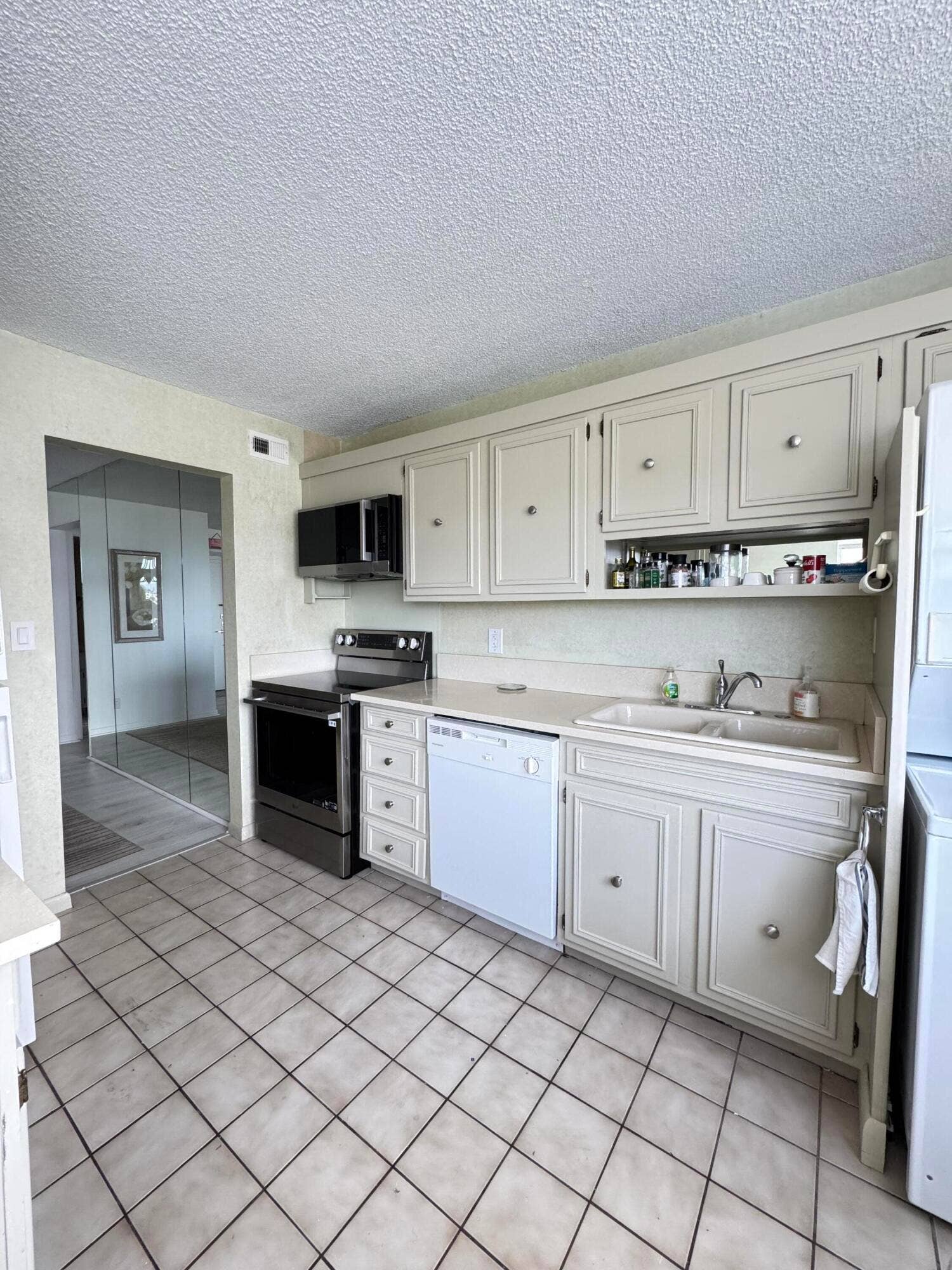 5200 N Ocean Boulevard, #506, Lauderdale By The Sea, FL 33308 IMG_7887