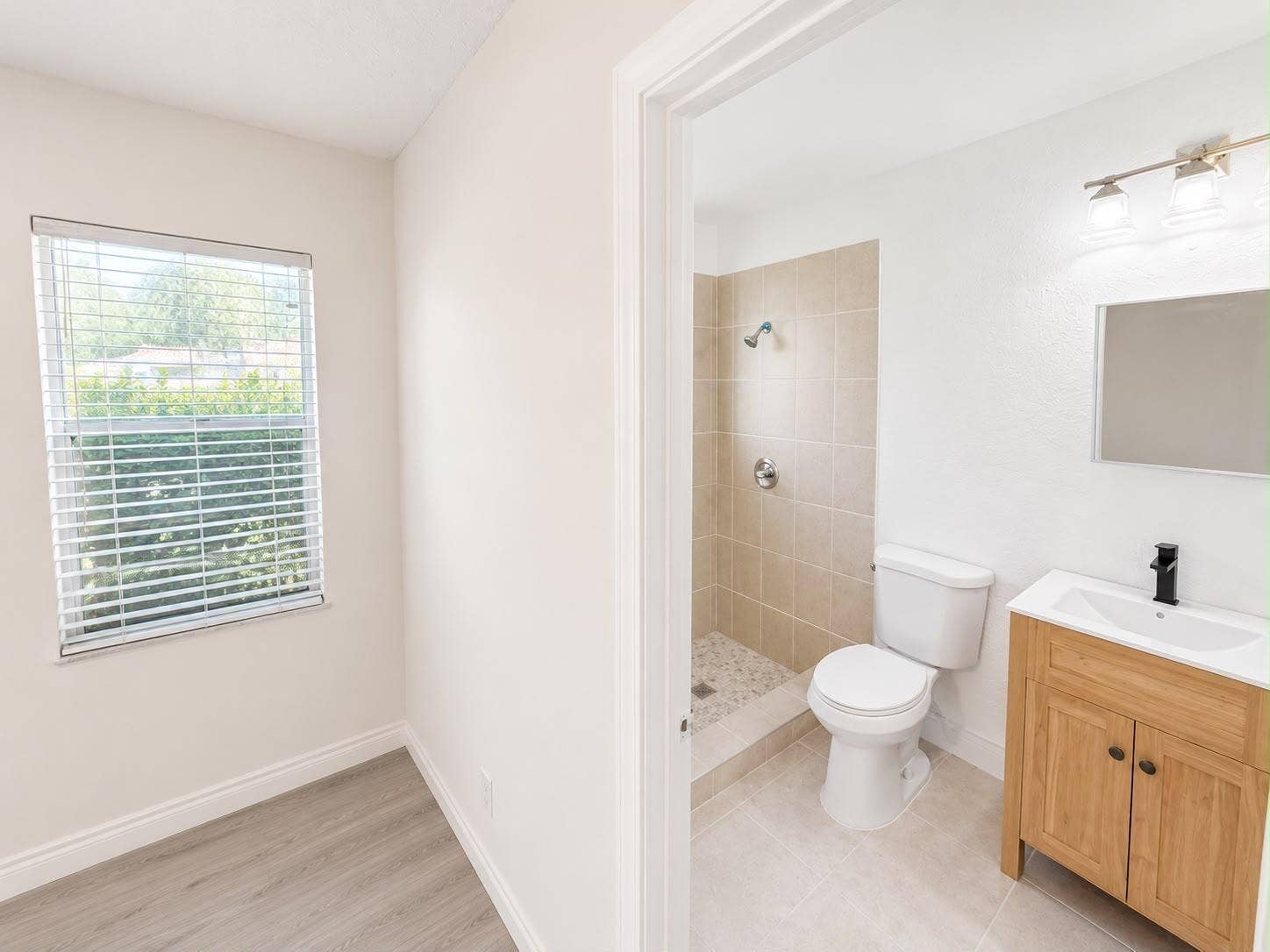 4261 NW 114th Terrace, Coral Springs, FL 33065 de815804-467d-4268-a605-499fdb7f9673