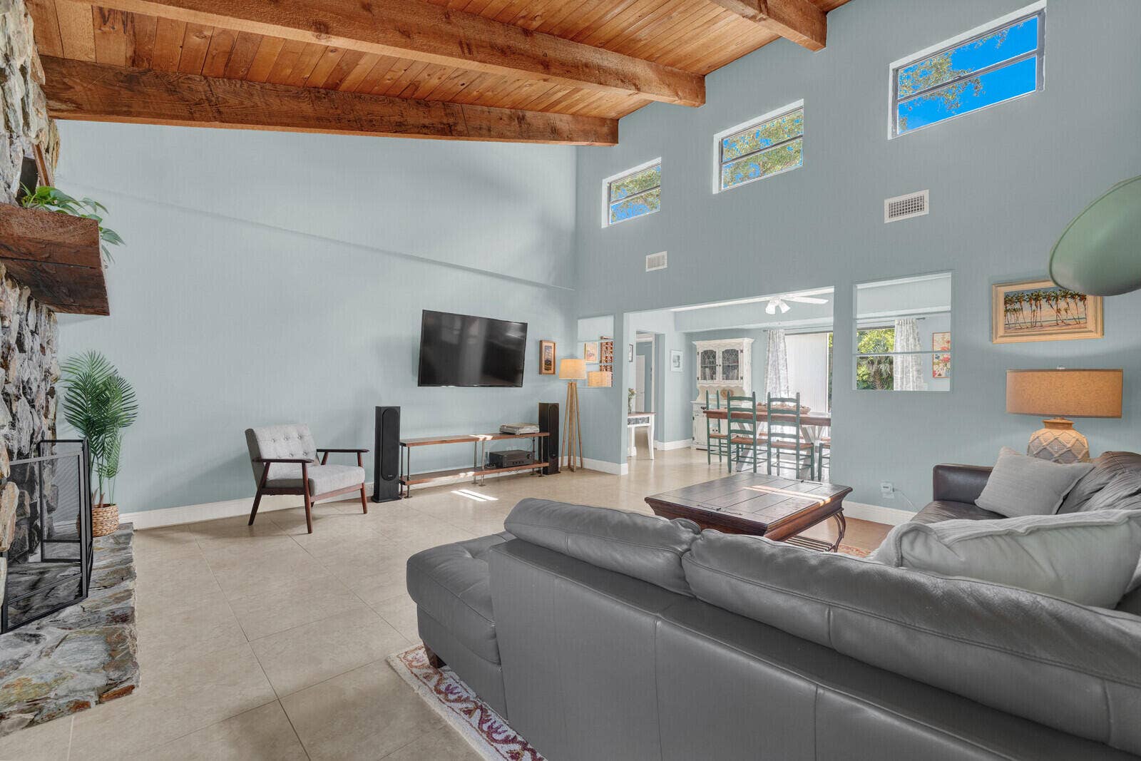 living room 17644