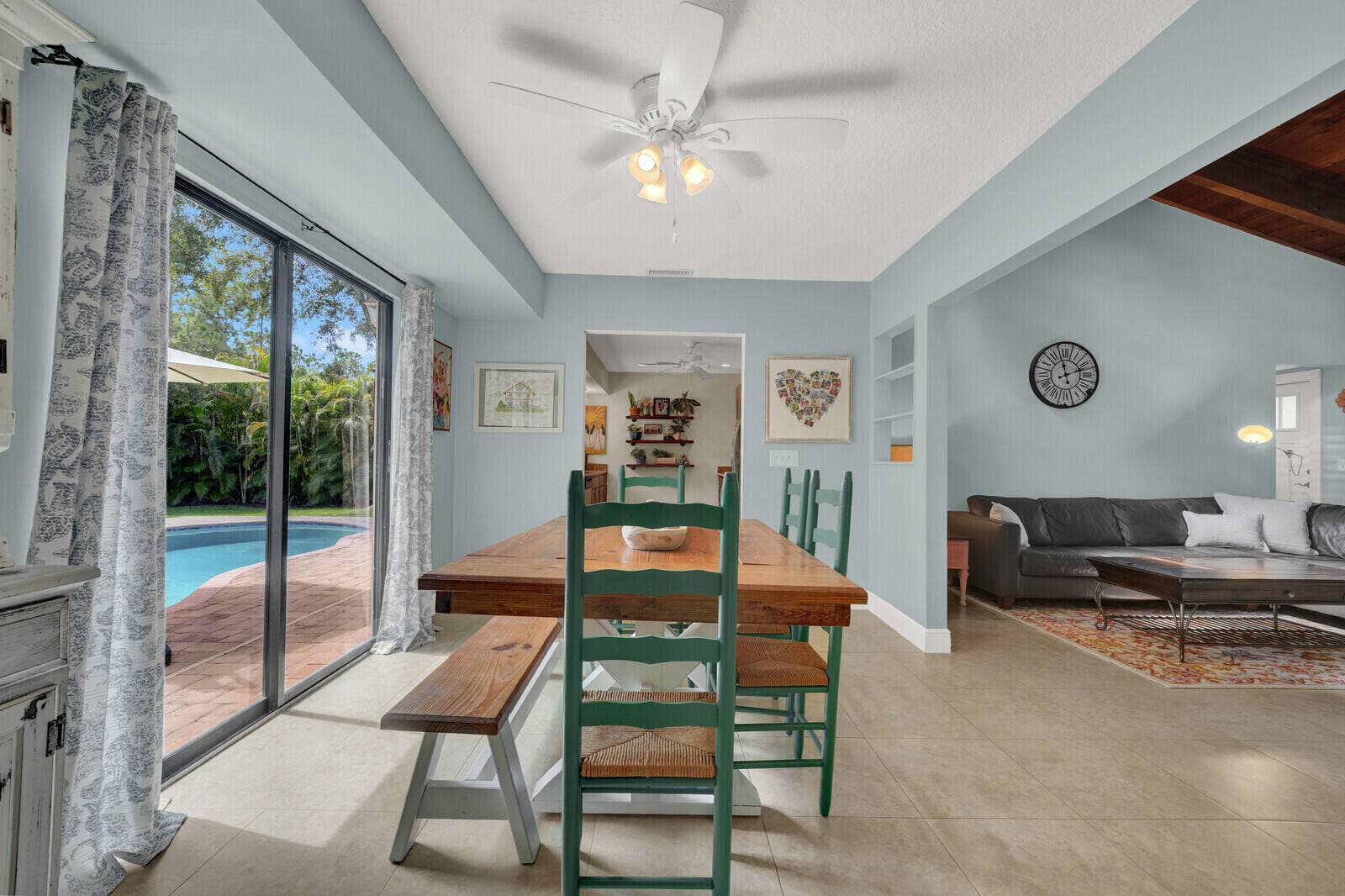 dining rm3 17644
