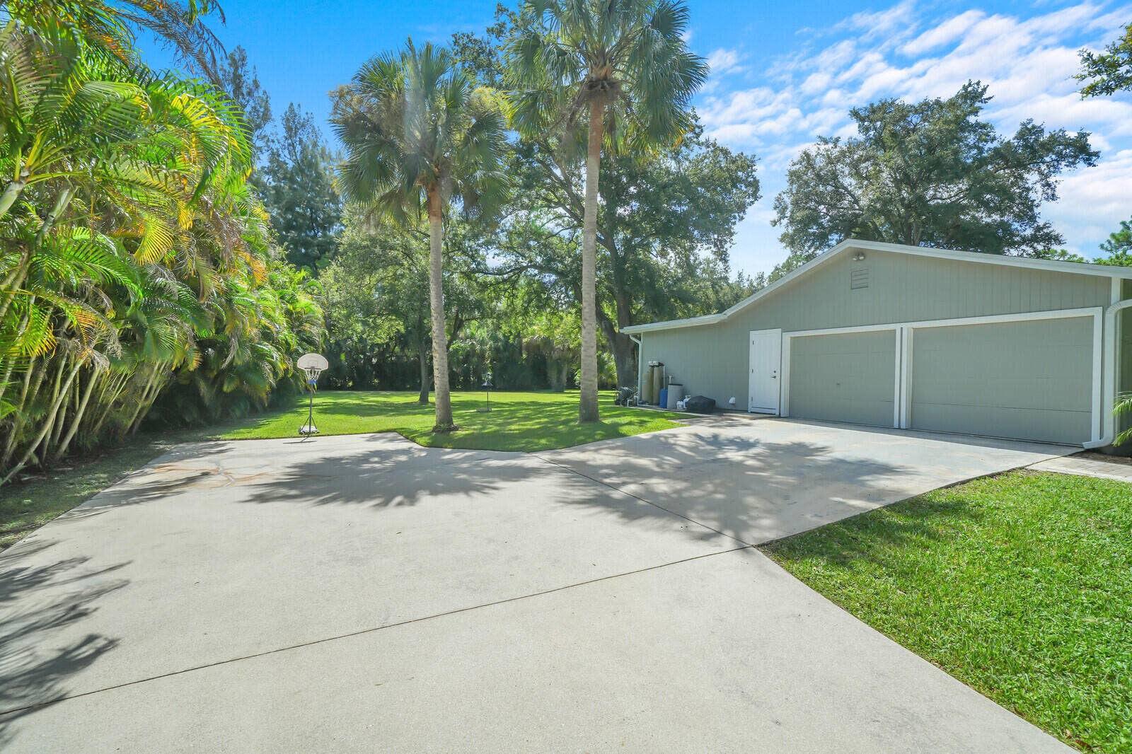 driveway garage to back 17644
