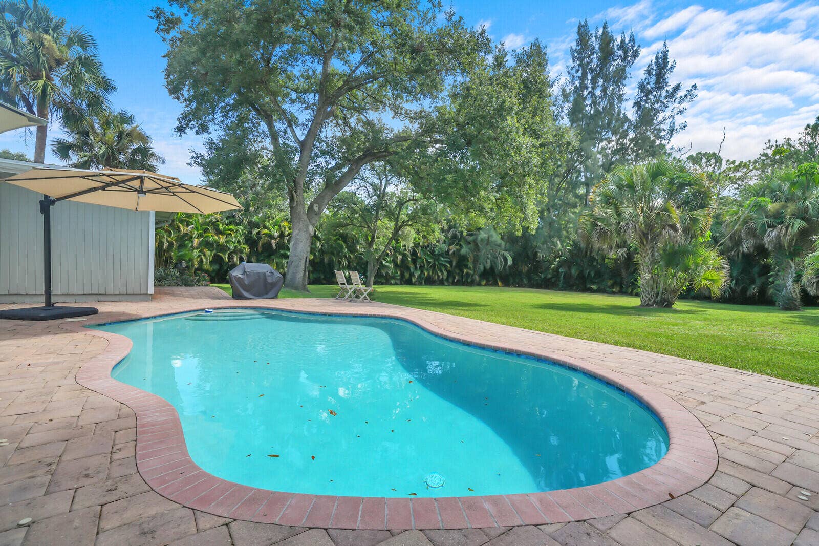 pool2 17644