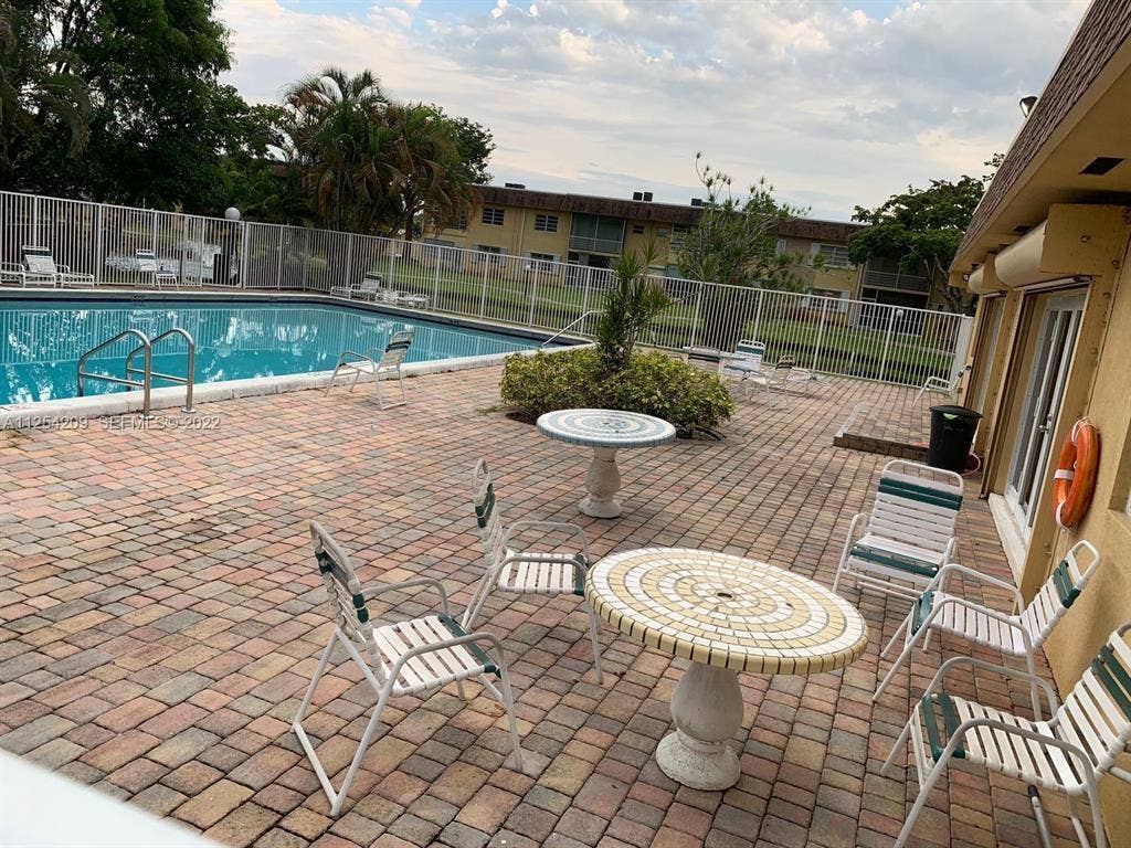 5170 SW 40TH Avenue, #8E, Dania, Dania Beach, FL 33314 GetMedia (23)