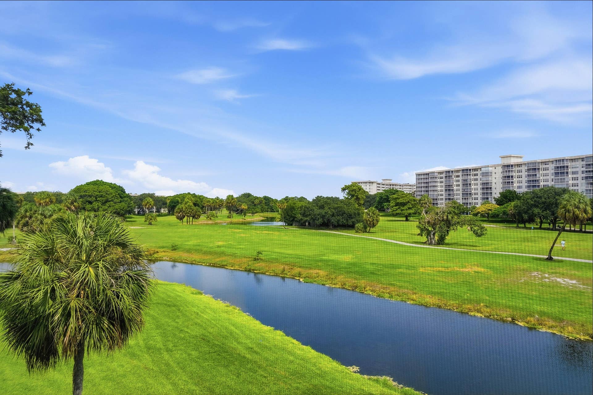 555 Oaks Lane, #303, Pompano Beach, FL 33069 38_waterfront