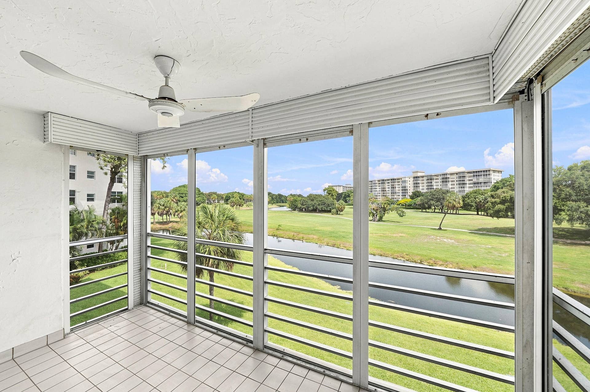 555 Oaks Lane, #303, Pompano Beach, FL 33069 33_balcony