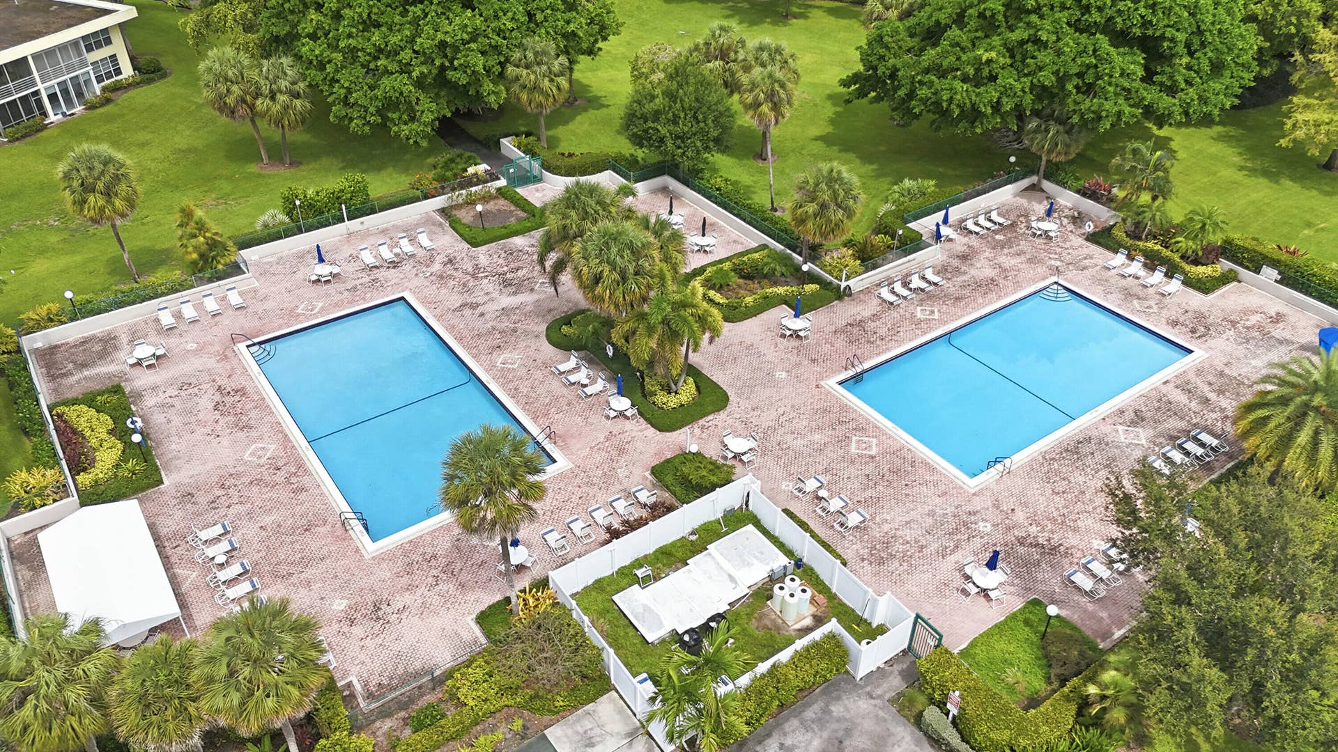 555 Oaks Lane, #303, Pompano Beach, FL 33069 46_aerial view