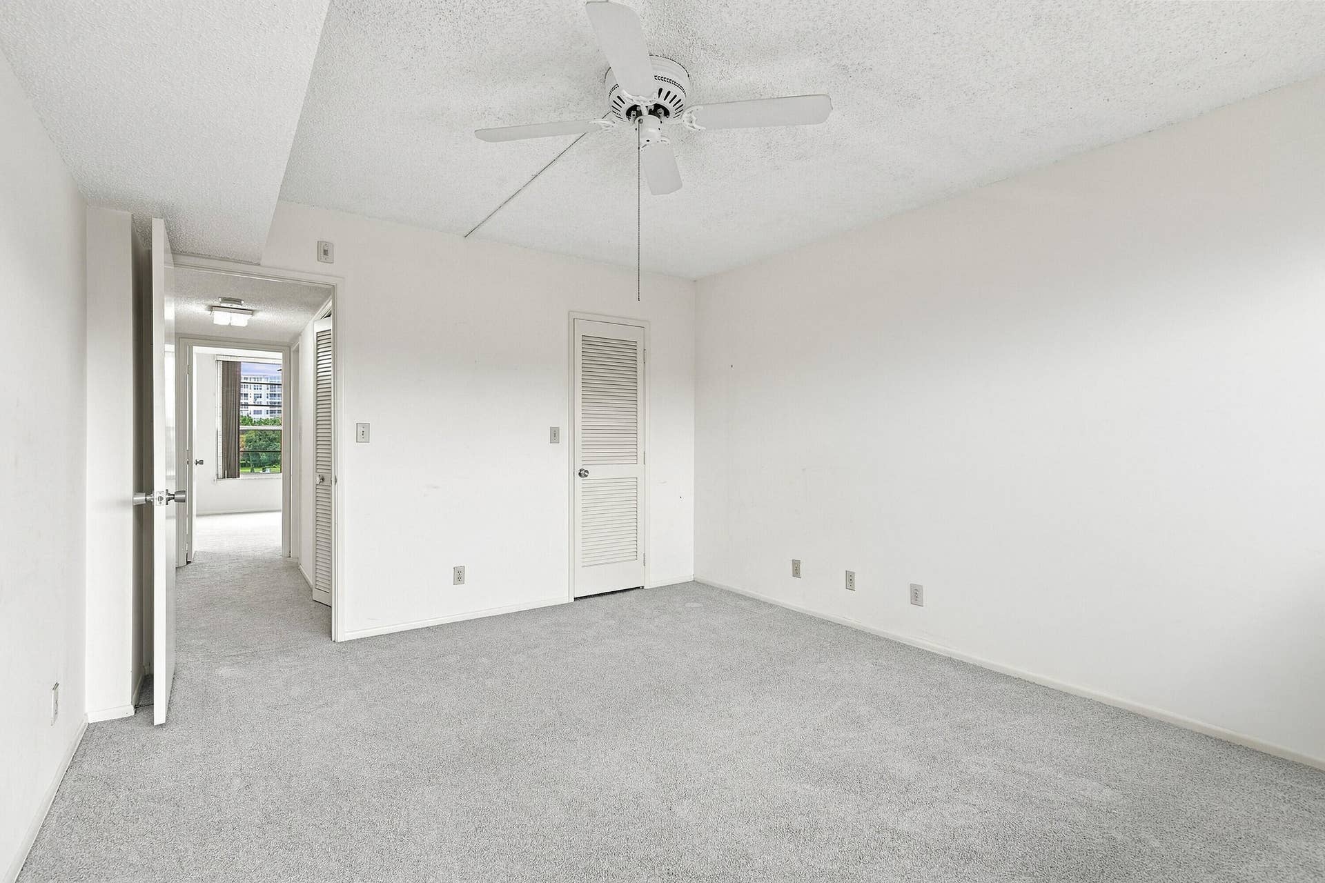 555 Oaks Lane, #303, Pompano Beach, FL 33069 23_bedroom