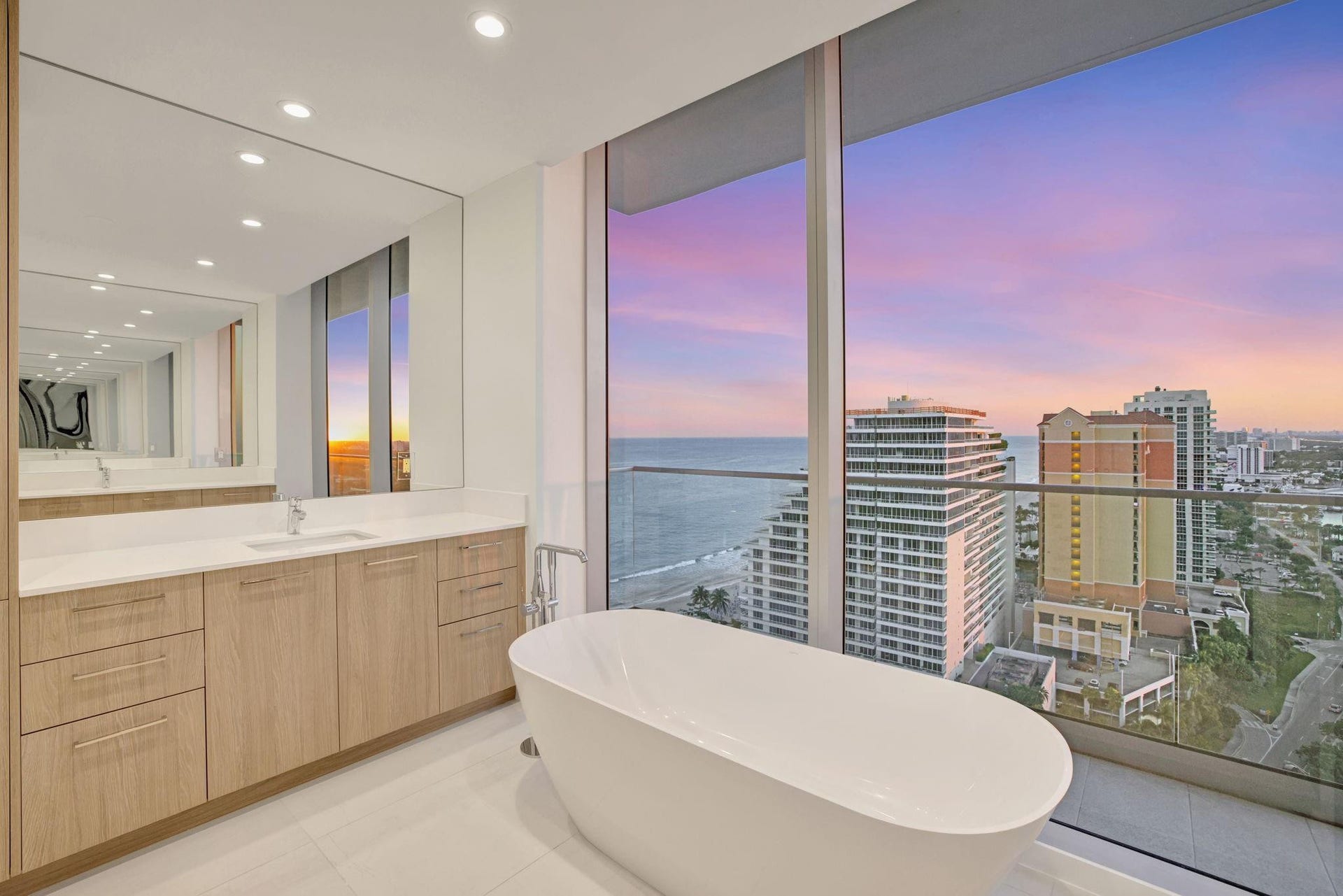 153 N Seabreeze Boulevard, #2202-S, Fort Lauderdale, FL 33304 Photo 27