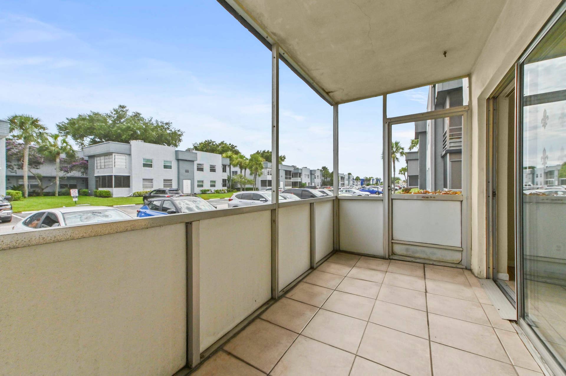 18 Patio 03