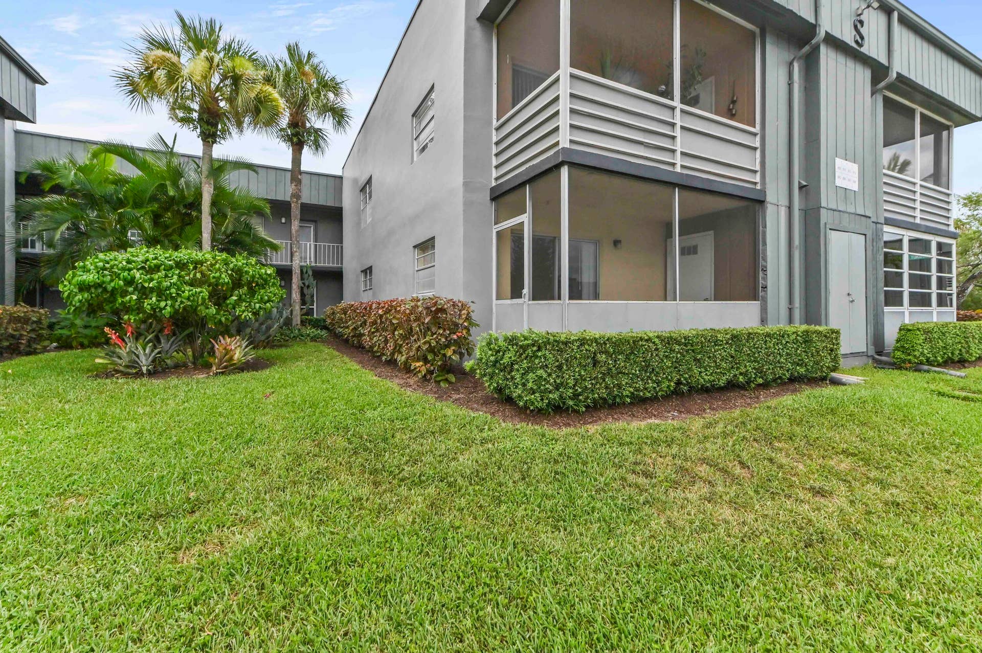 20 Backyard 02