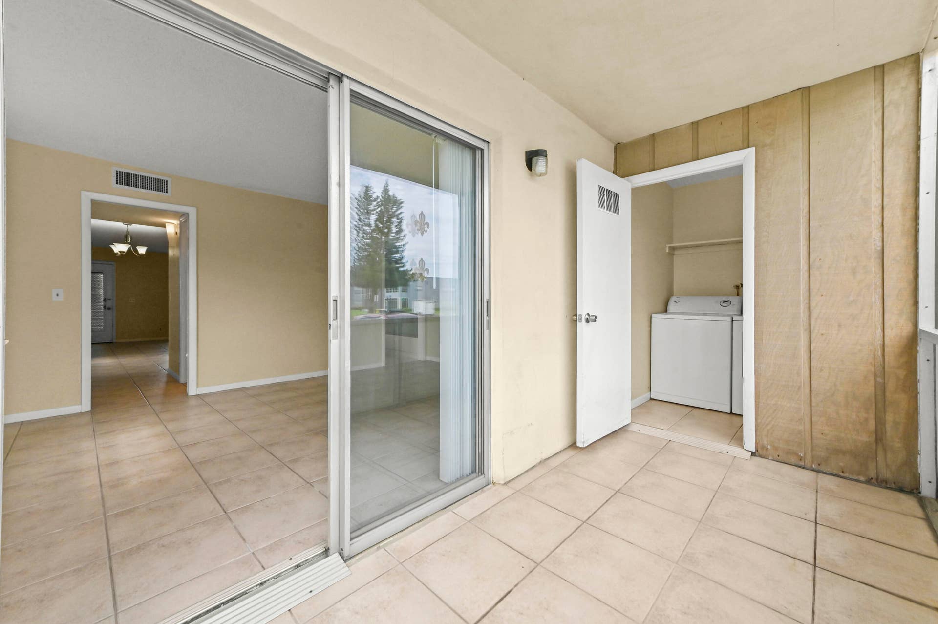 17 Patio 02