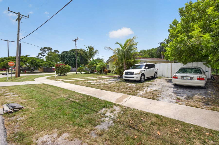 Property photo for 1220 Cherokee Street, Jupiter, FL