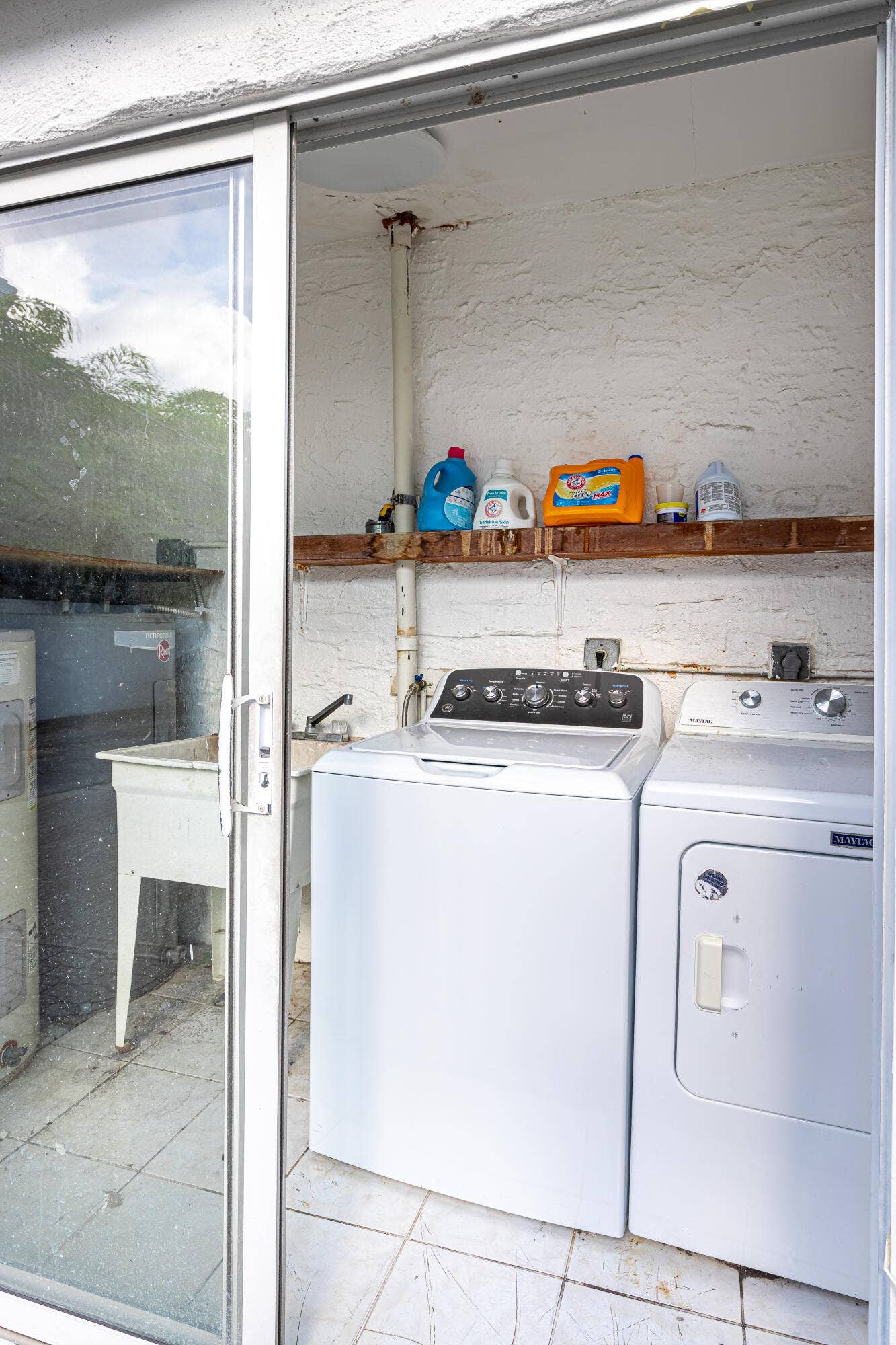 110 NE 16th Terrace, #1, Fort Lauderdale, FL 33301 Laundry (6)