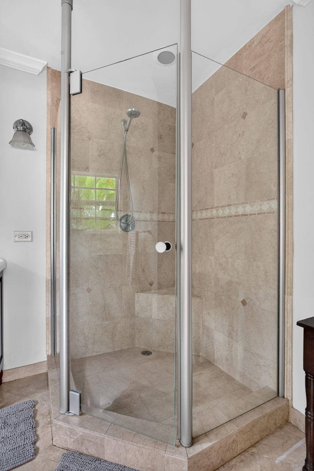 23-web-or-mls-1380-4877