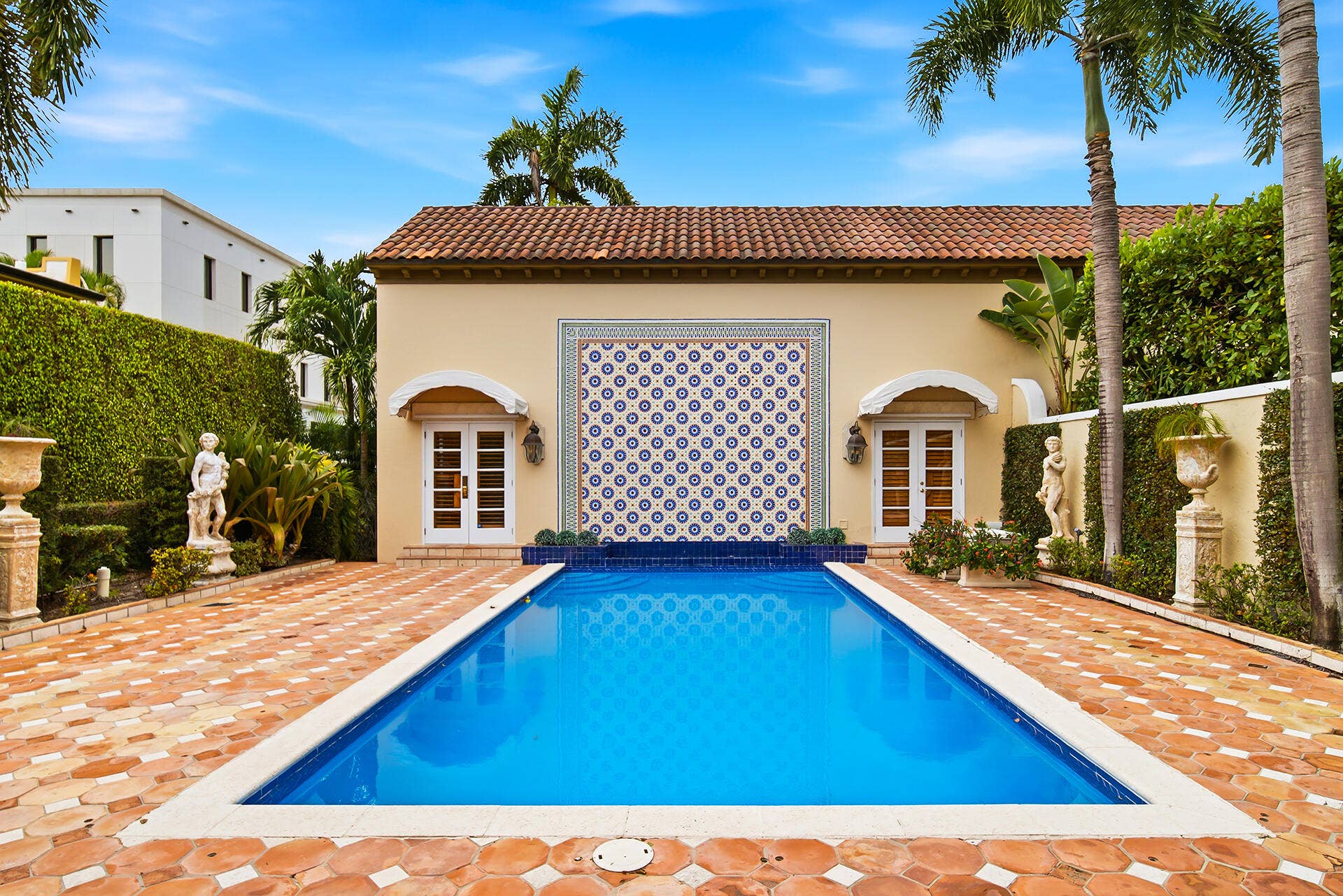 245-BRAZILIAN-AVE-33480-141
