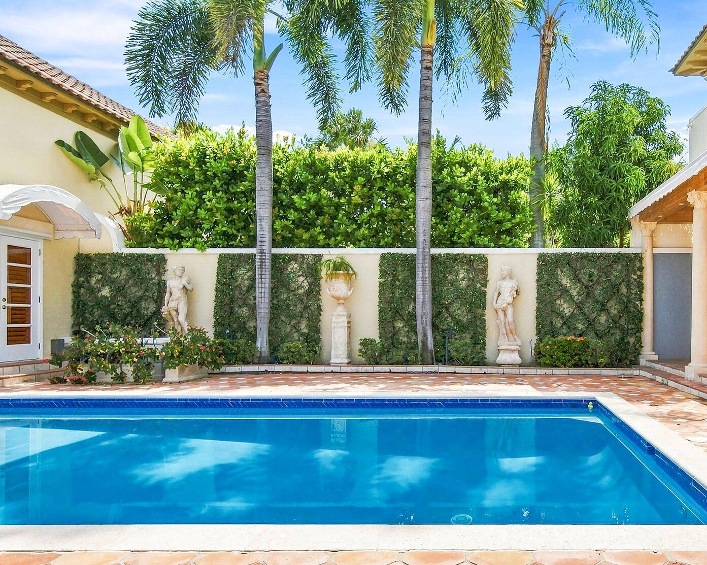 poolside gardens
