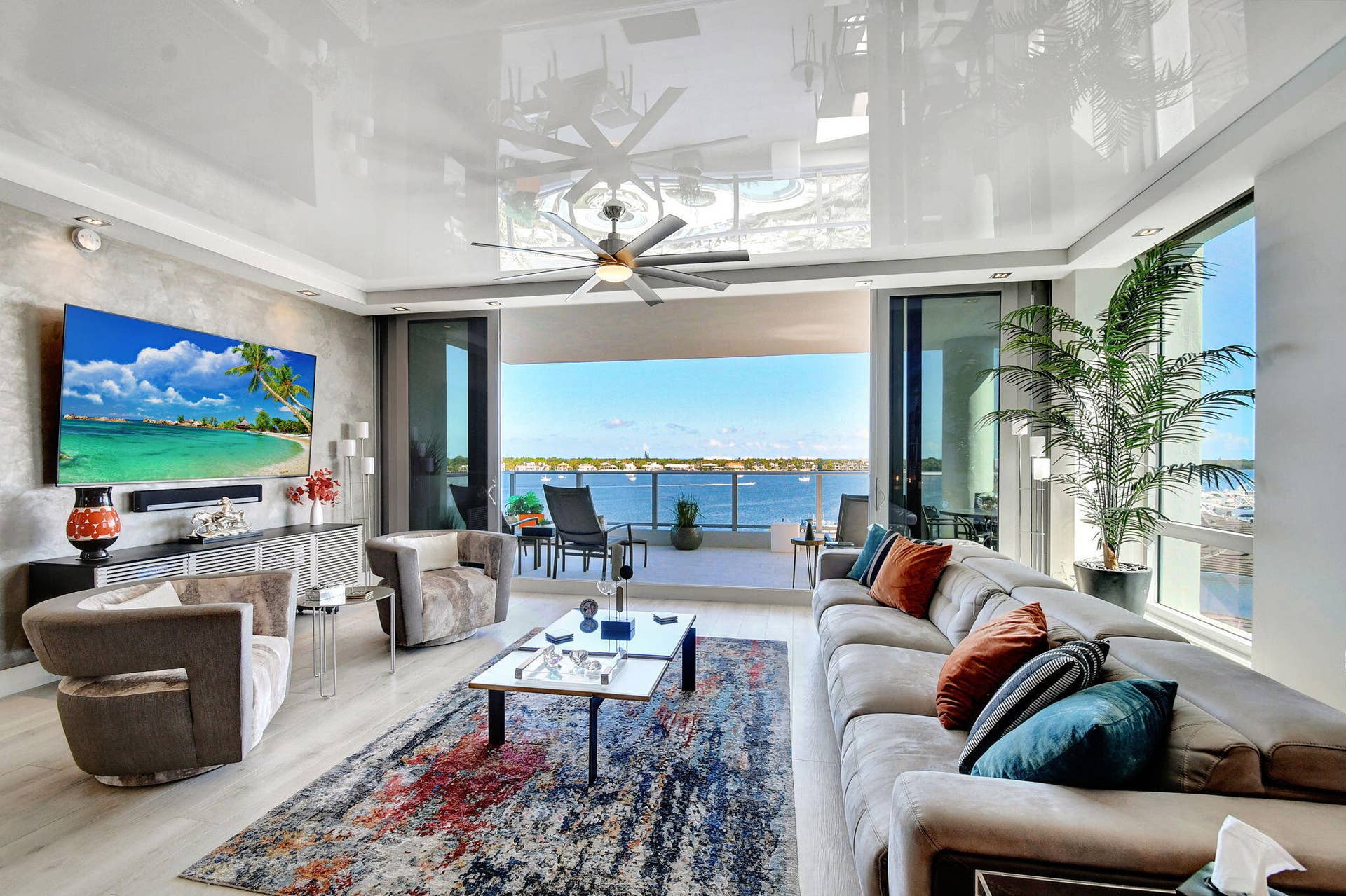 2 WATER CLUB Way, #601, North Palm Beach, FL 33408 great room