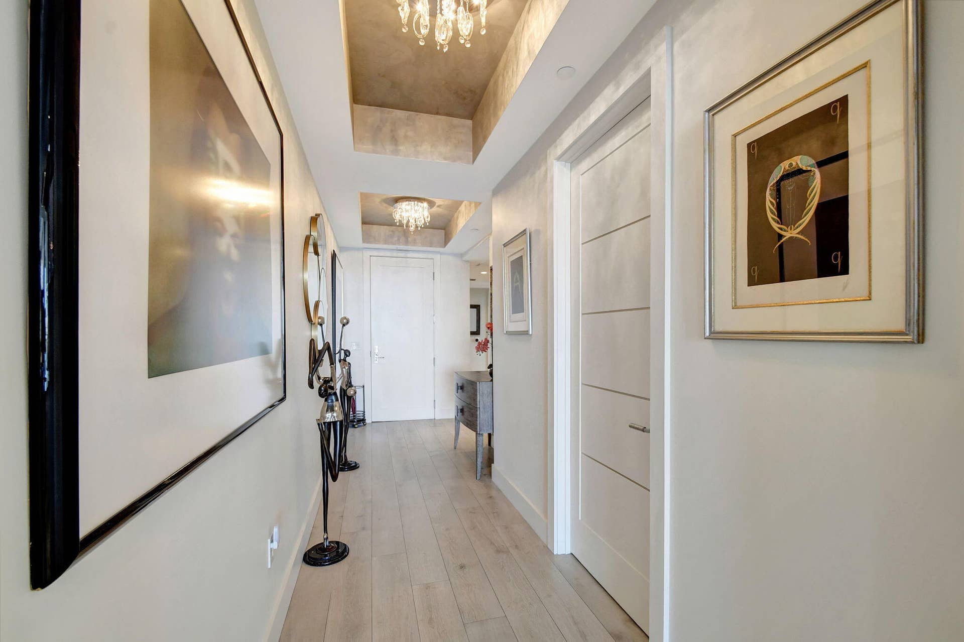 2 WATER CLUB Way, #601, North Palm Beach, FL 33408 front hall