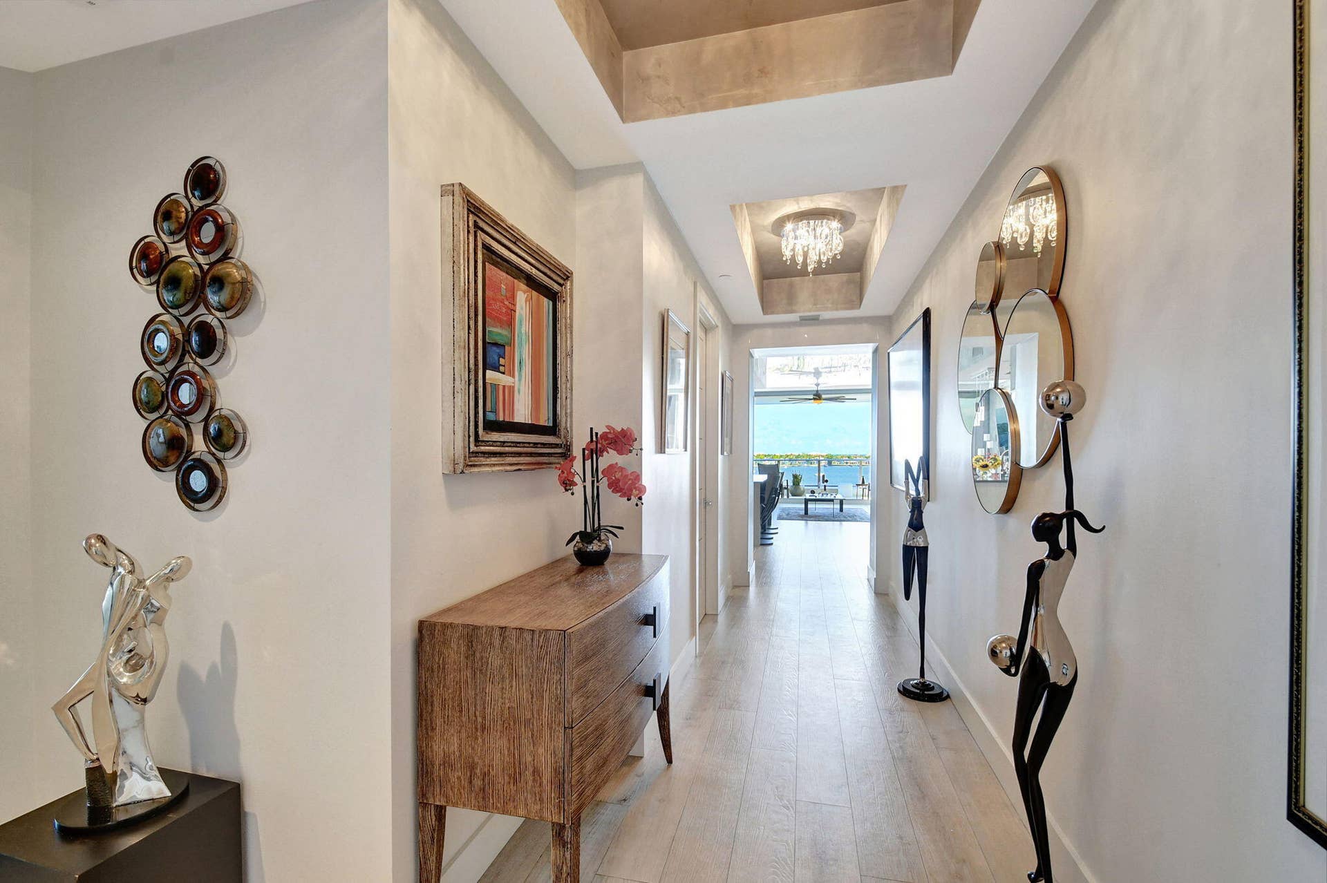 2 WATER CLUB Way, #601, North Palm Beach, FL 33408 front hall