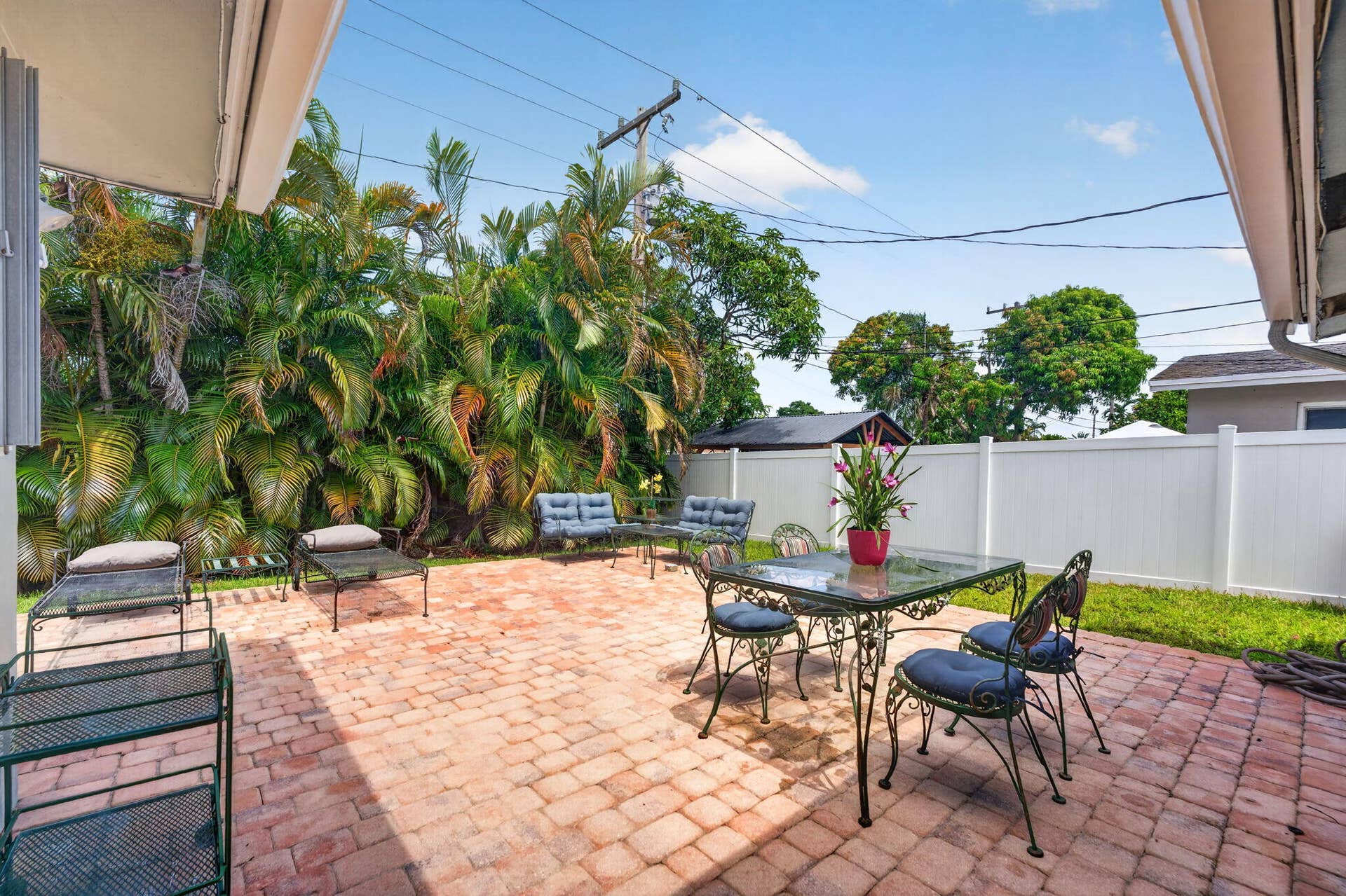 Dine Alfresco