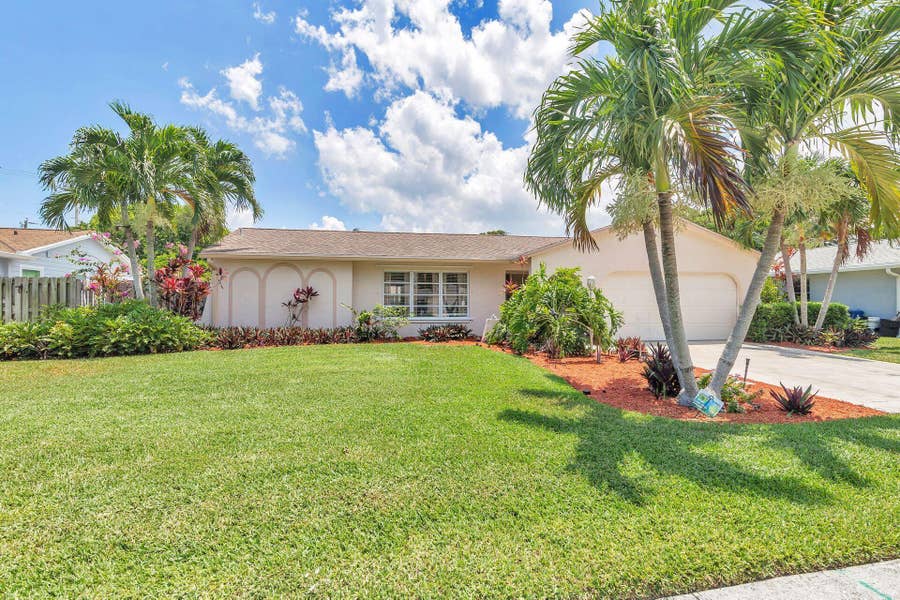 Property photo for 502 OAK Terrace, Jupiter, FL