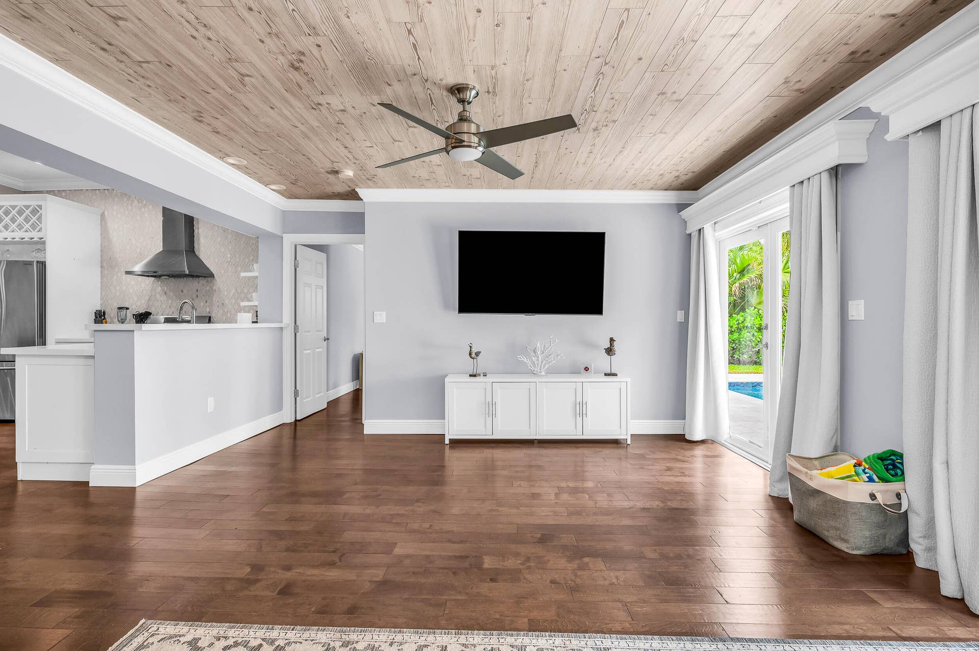 249 SE 3RD Avenue, Pompano Beach, Pompano Beach, FL 33060 photo-14