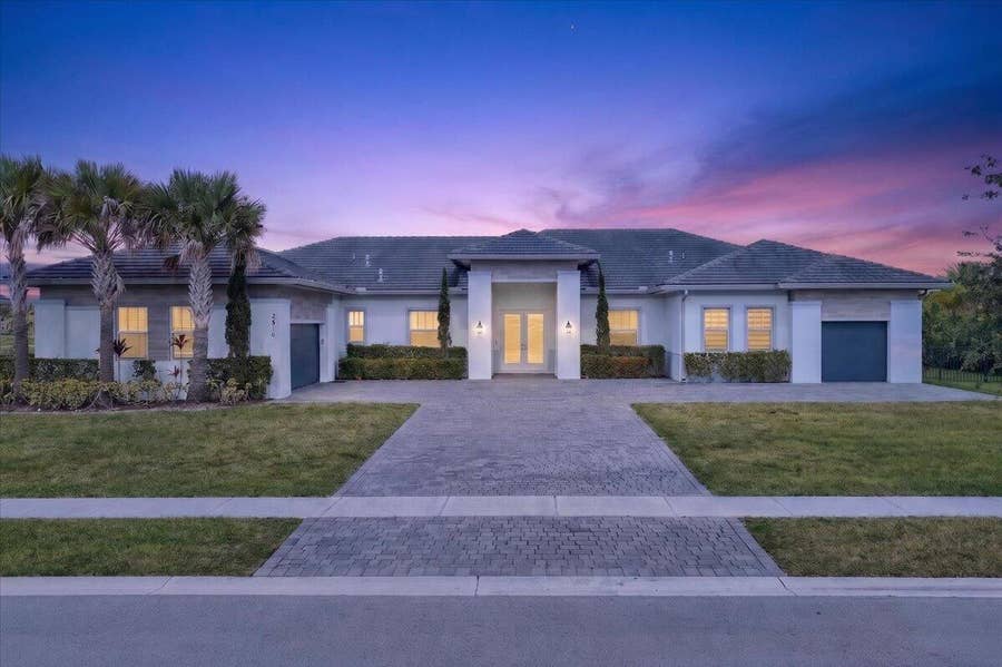Property photo for 2010 MEADOWS Drive, Davie, FL