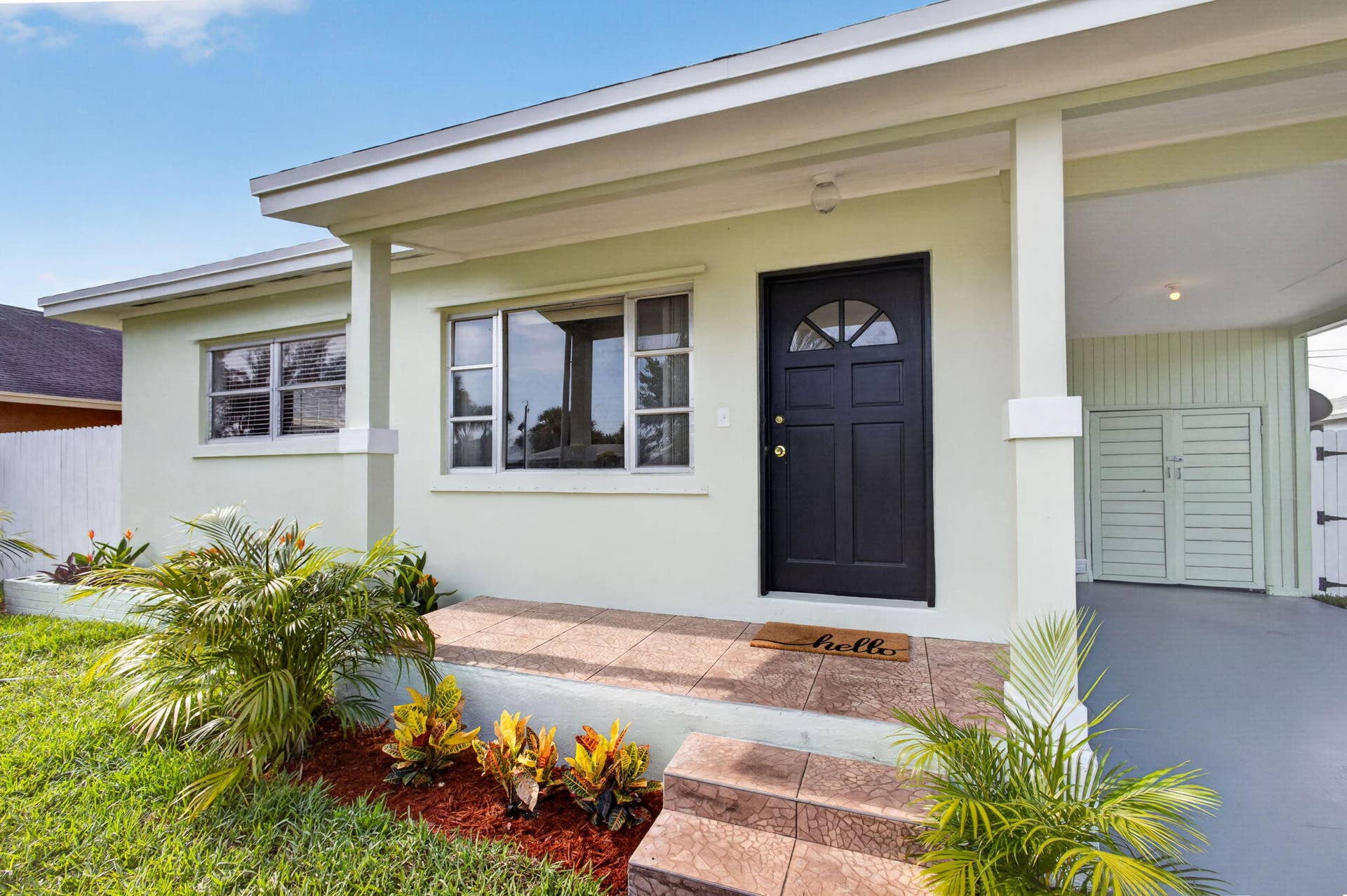 1547 W 10TH Street, Riviera Beach, FL 33404 6-web-or-mls-5D1A0931