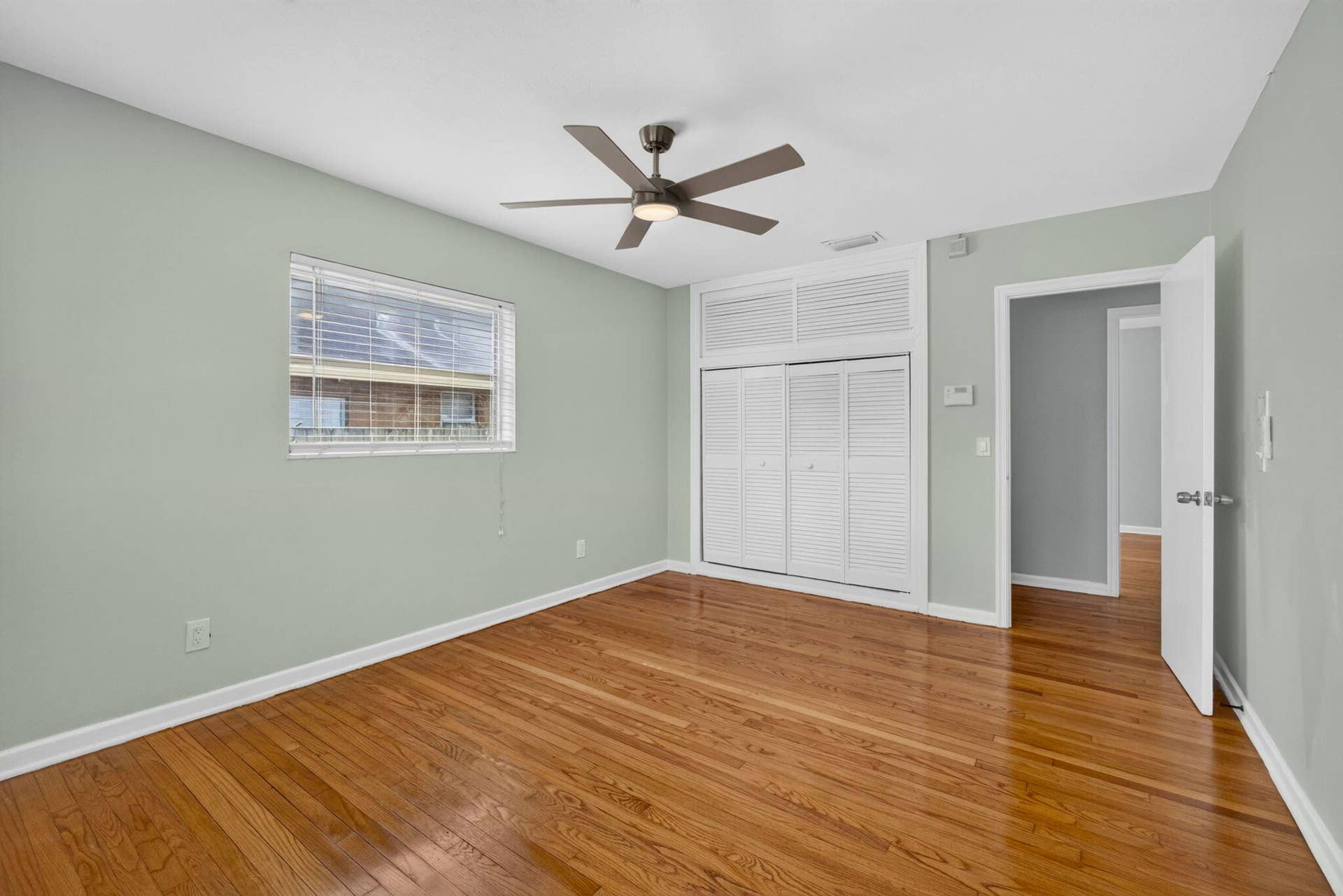 1547 W 10TH Street, Riviera Beach, FL 33404 28-web-or-mls-5D1A0891