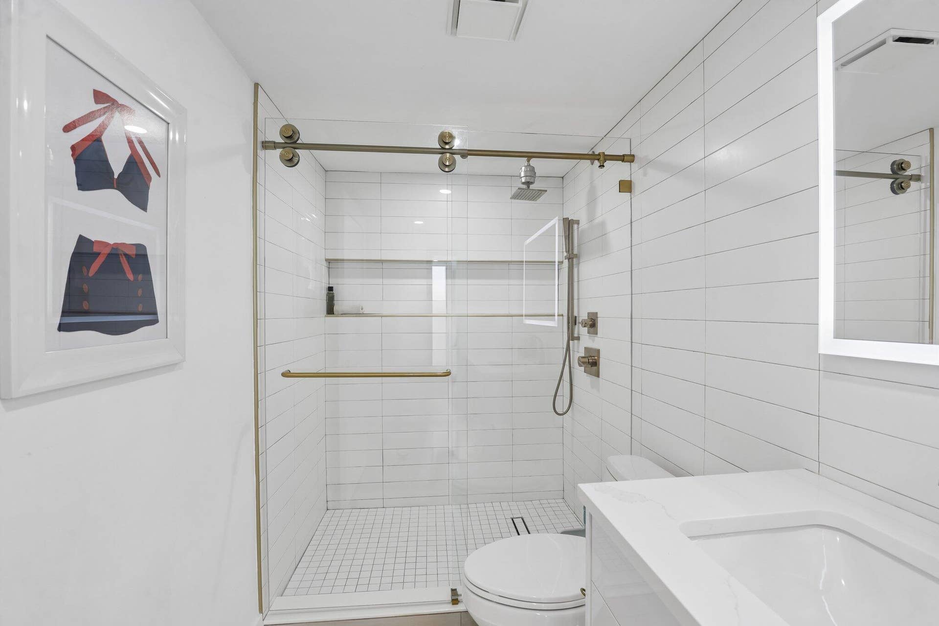 3912 S Ocean Boulevard, #704, Highland Beach, FL 33487 Guest Bathroom