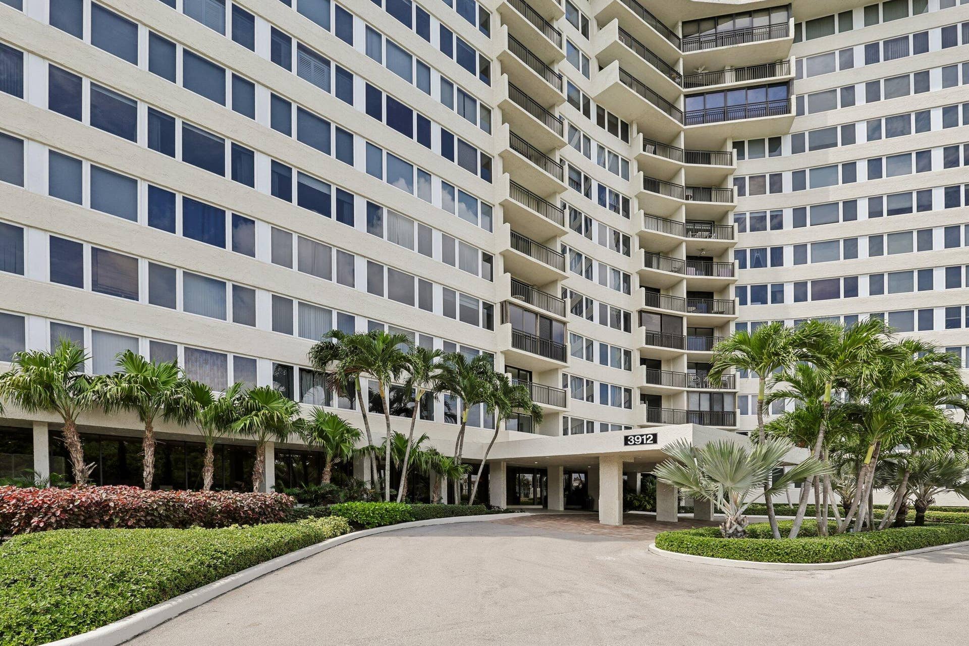 3912 S Ocean Boulevard, #704, Highland Beach, FL 33487 Facade