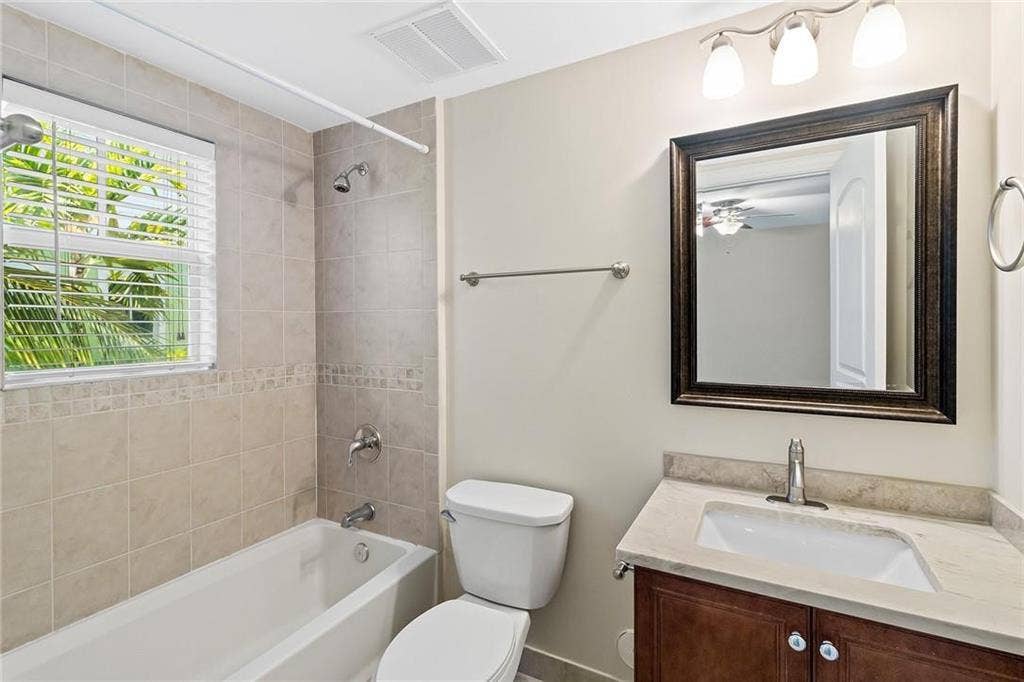 708 SE 15TH Street, #3, Fort Lauderdale, FL 33316 Guest en-suite