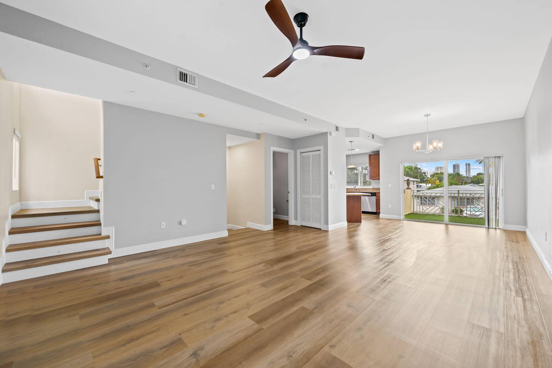 708 SE 15TH Street, #3, Fort Lauderdale, FL 33316 Great Room