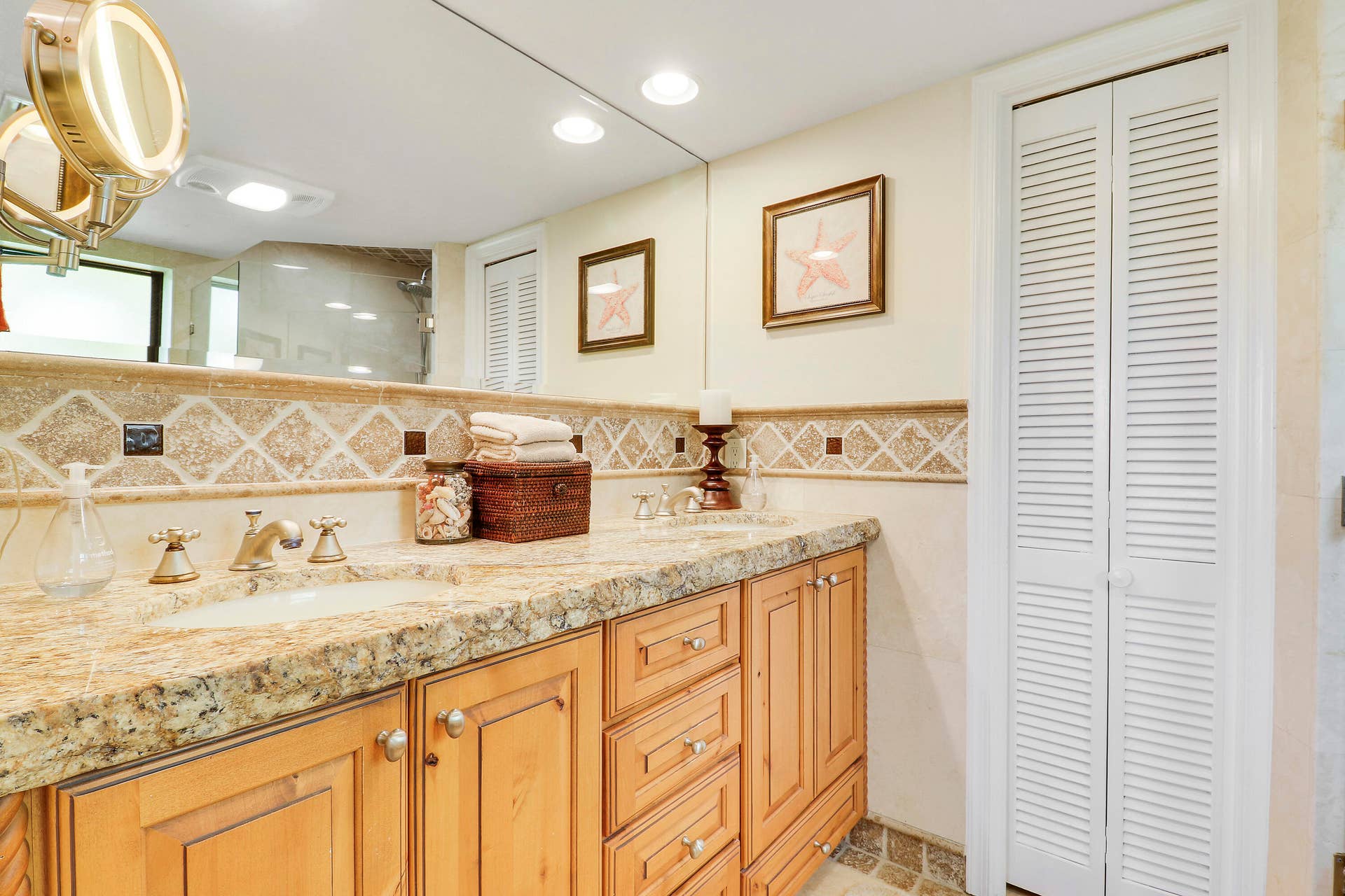 711 Hummingbird Way, #201, North Palm Beach, FL 33408 House 1-12