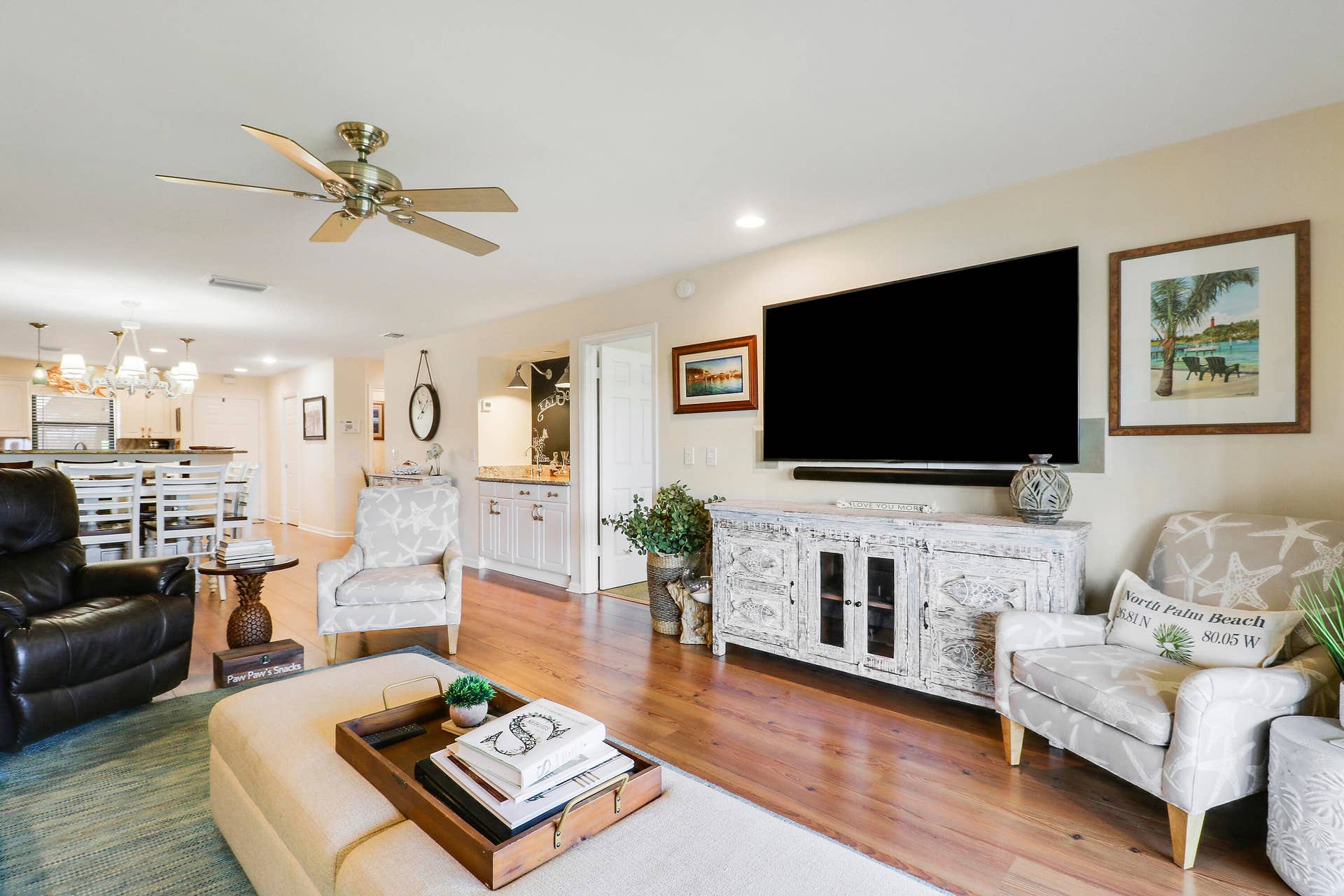 711 Hummingbird Way, #201, North Palm Beach, FL 33408 House 1-33