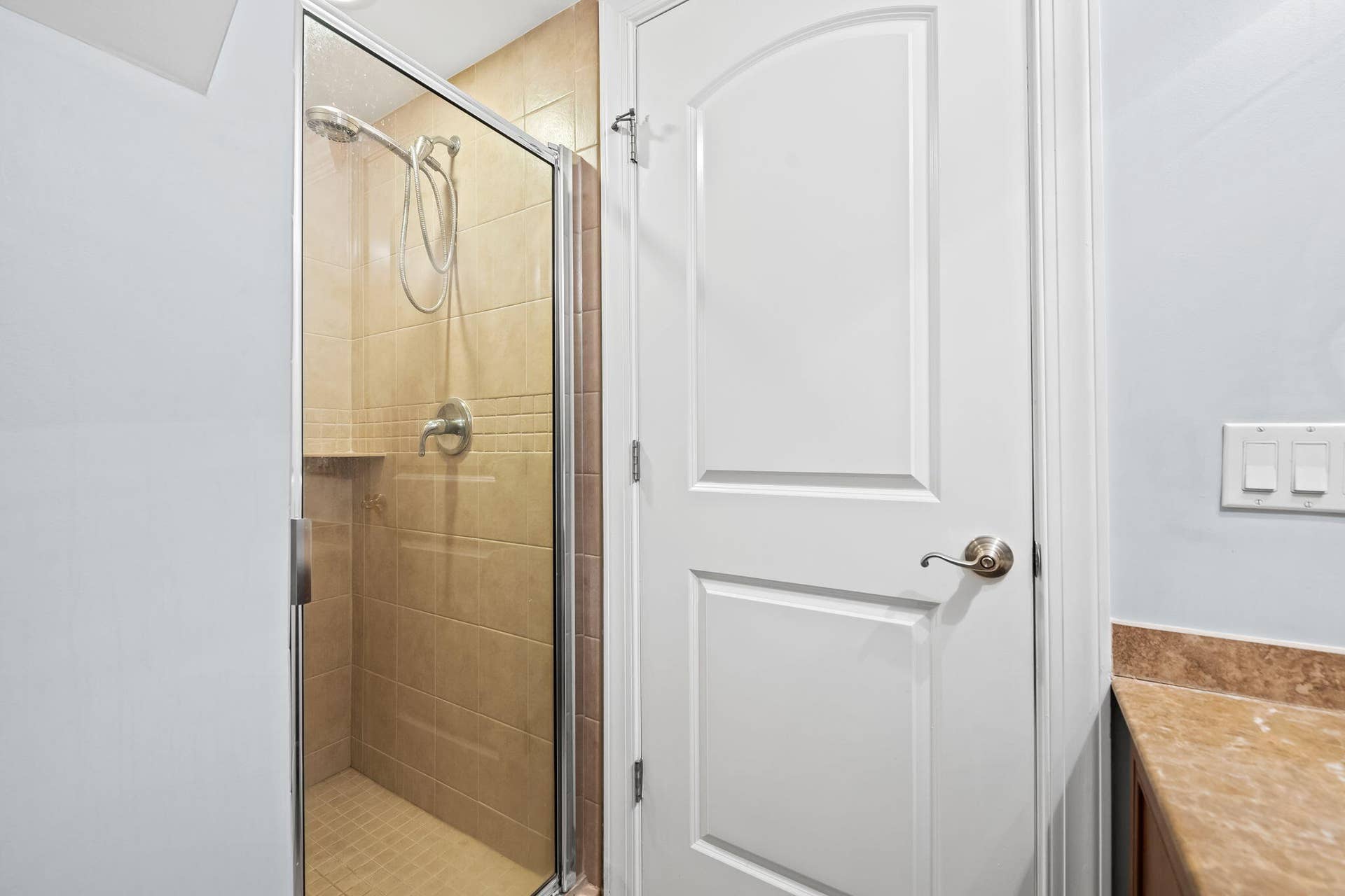 630 SE 15th Street, #5, Fort Lauderdale, FL 33316 First Floor Full Bath