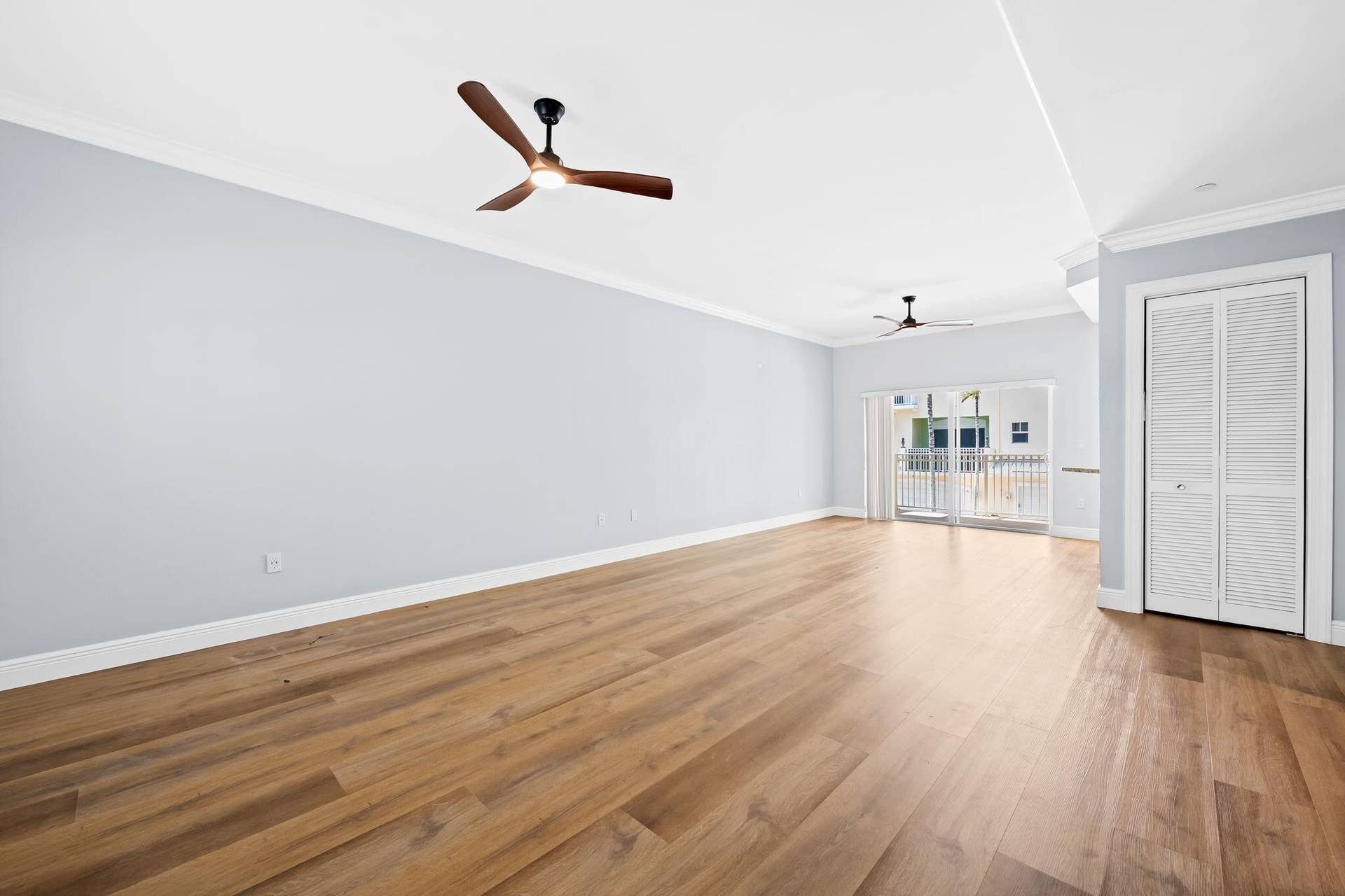 630 SE 15th Street, #5, Fort Lauderdale, FL 33316 Family Room