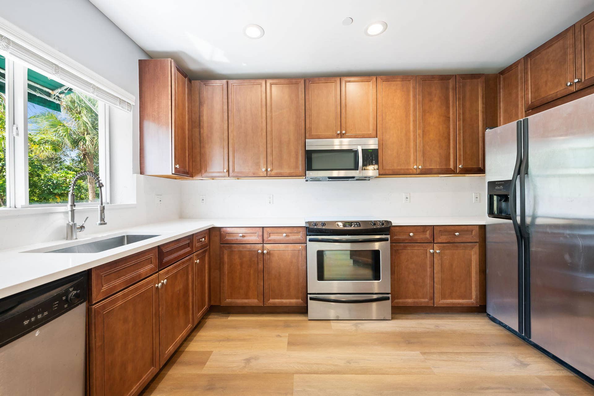 630 SE 15th Street, #5, Fort Lauderdale, FL 33316 16-web-or-mls-DSC_2836