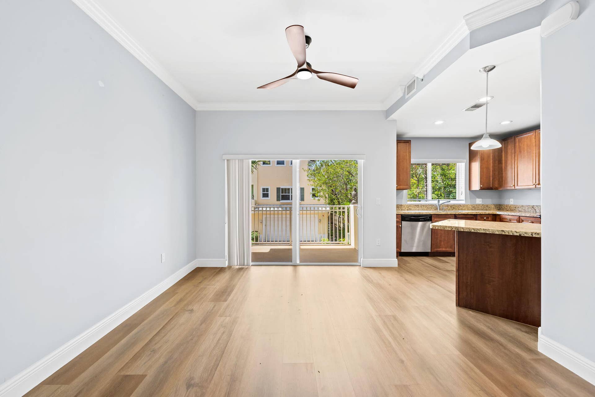 630 SE 15th Street, #5, Fort Lauderdale, FL 33316 Great Room