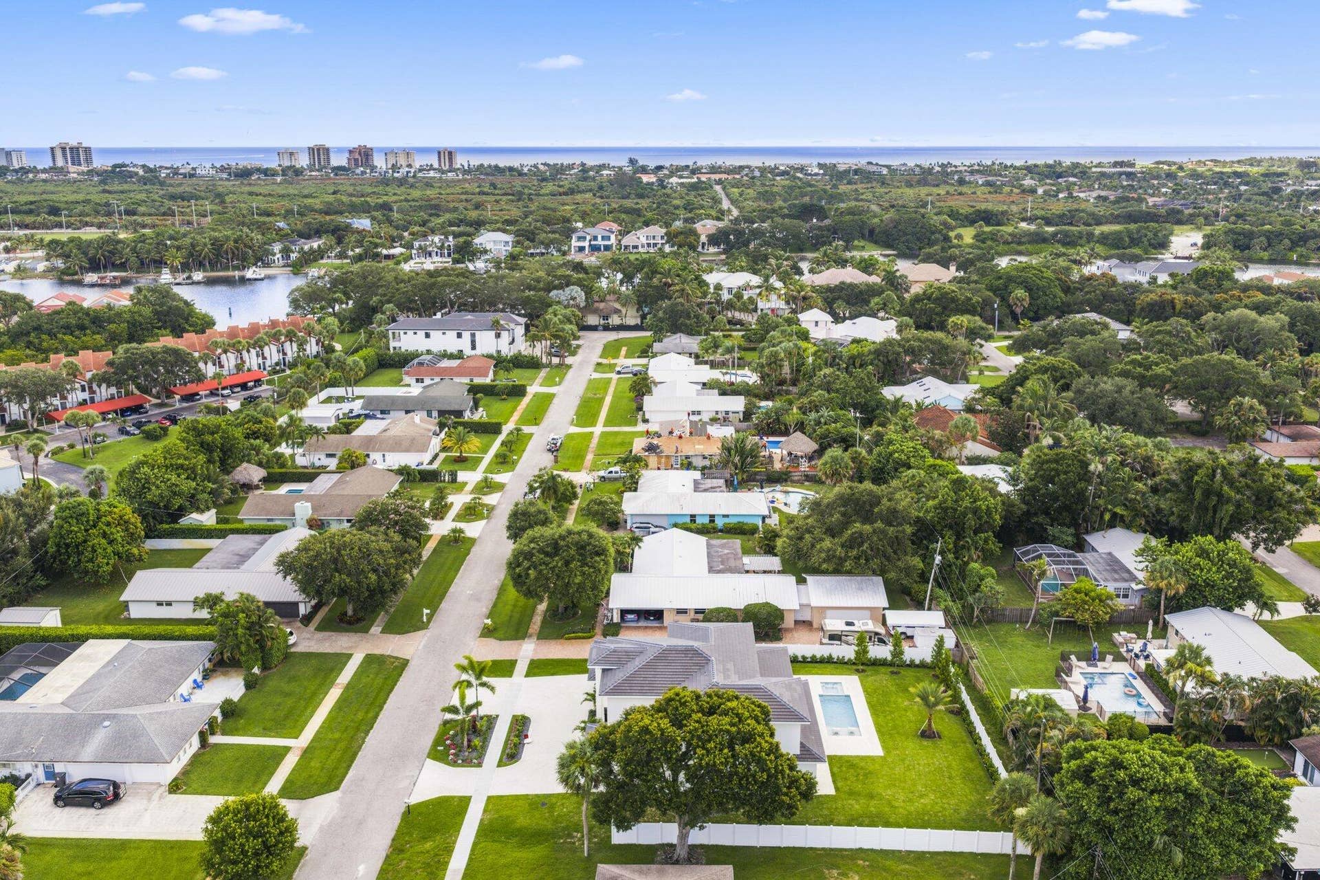2384 Windsor Rd Palm Beach Gardens - 80.