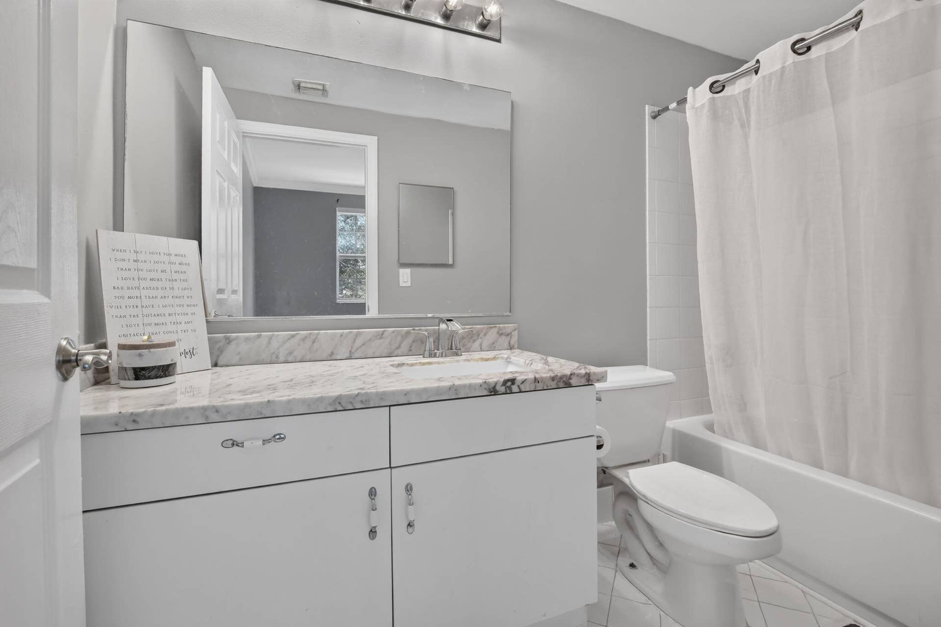 1603 Barcelona Way, #3-32, Weston, FL 33327 Primary Bathroom