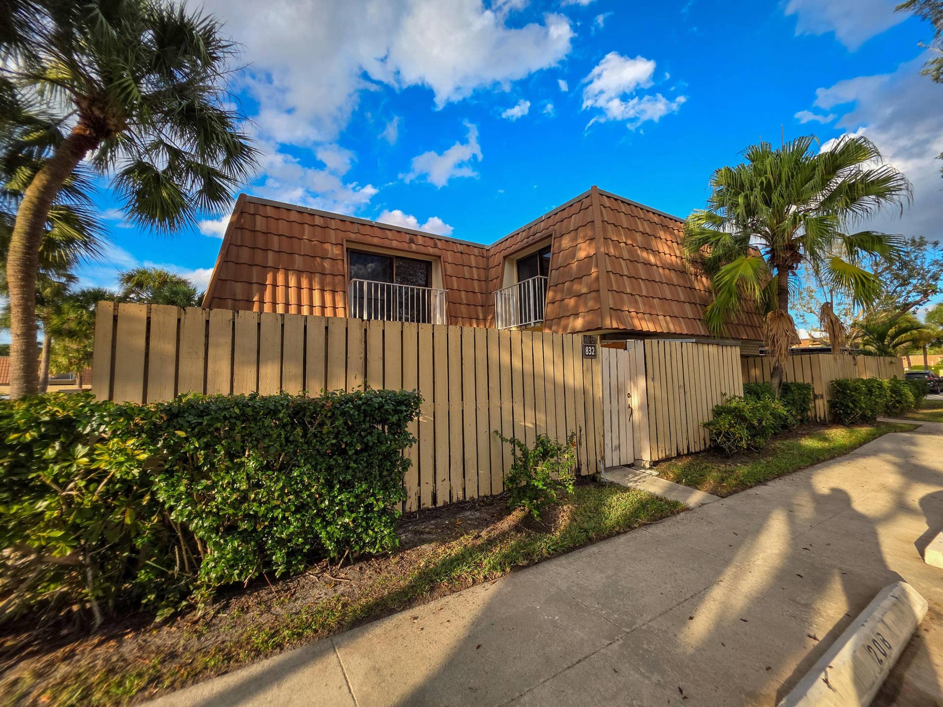 832 BLUE RIDGE Circle, West Palm Beach, West Palm Beach, FL 33409 Front Building
