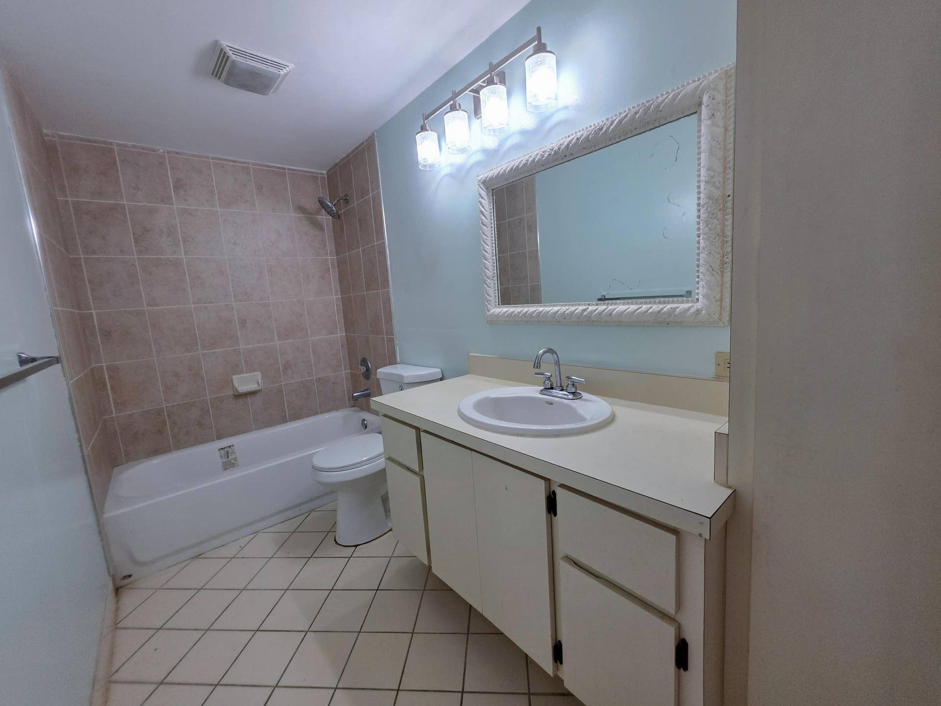 832 BLUE RIDGE Circle, West Palm Beach, West Palm Beach, FL 33409 Secondary bathroom