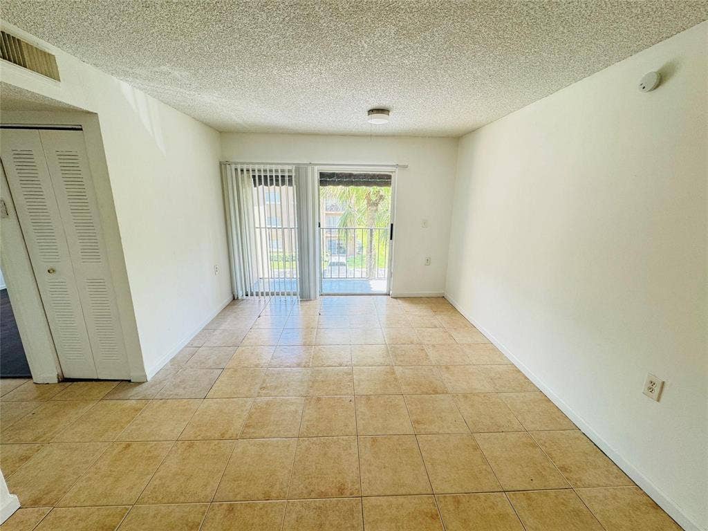 1068 N BENOIST FARMS Road, #302, West Palm Beach, West Palm Beach, FL 33411 GetMedia.ashx