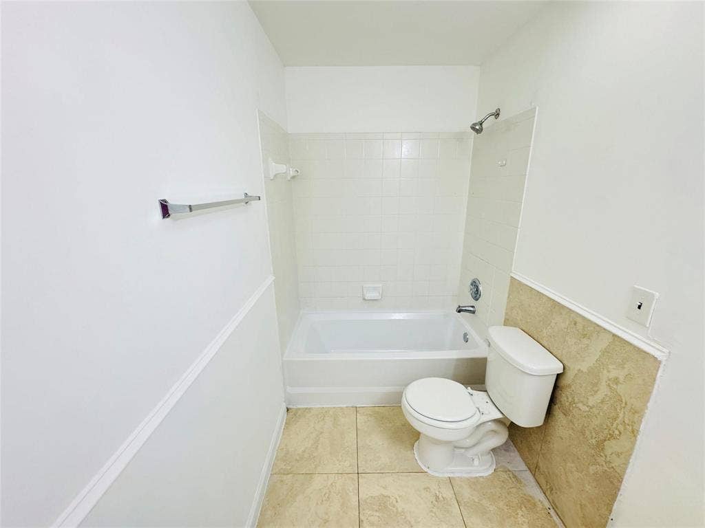 1068 N BENOIST FARMS Road, #302, West Palm Beach, West Palm Beach, FL 33411 GetMedia.ashx-8