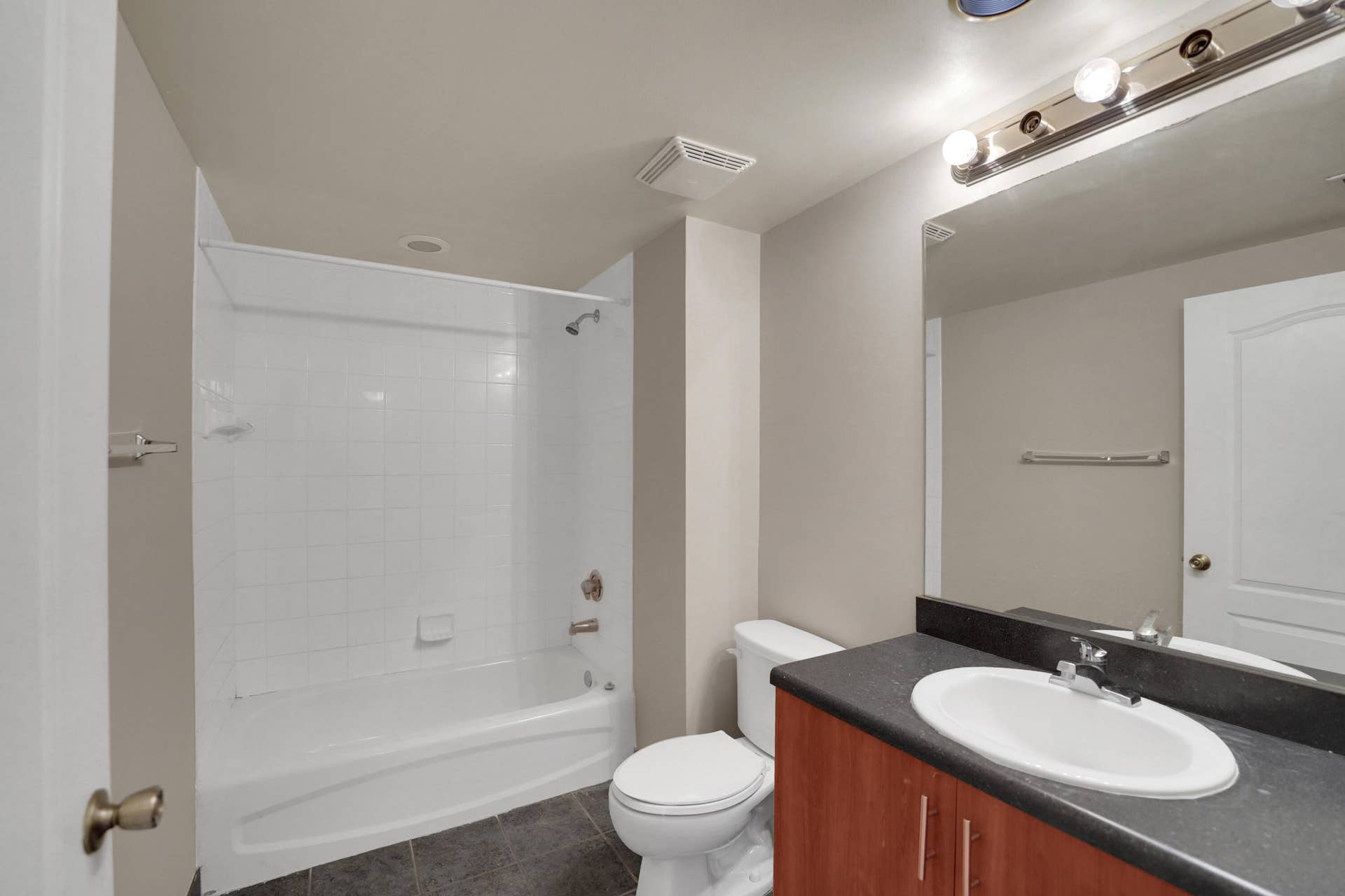 110 N FEDERAL Highway, #815, Fort Lauderdale, FL 33301 DSC05869