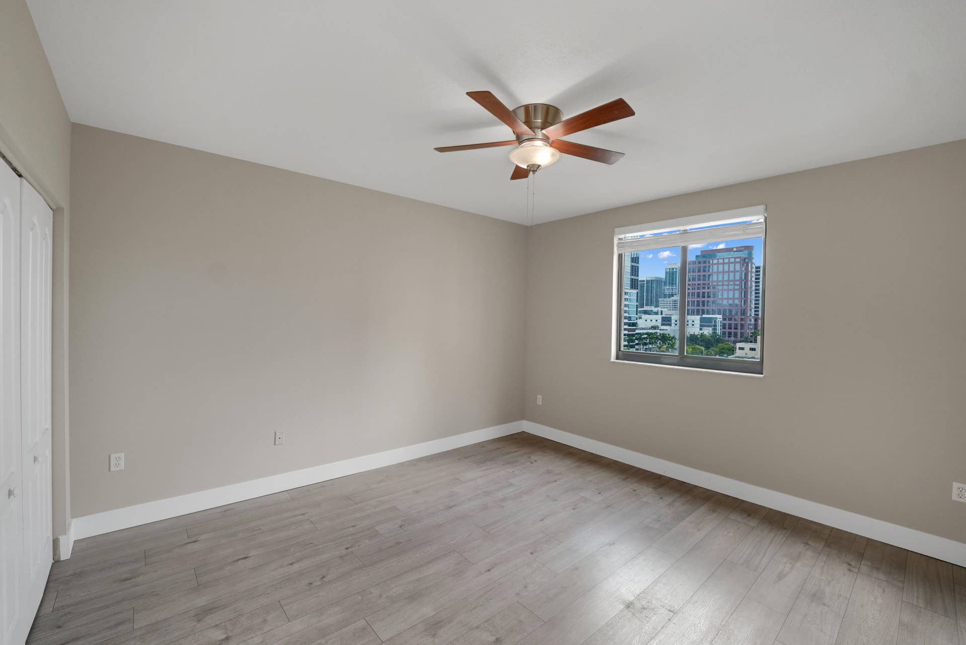 110 N FEDERAL Highway, #815, Fort Lauderdale, FL 33301 DSC05884