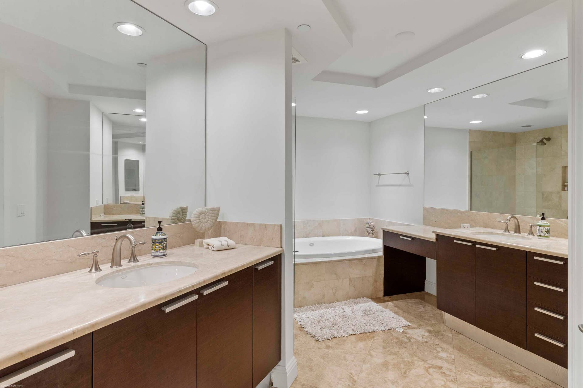 3800 N Ocean Dr 1450 018